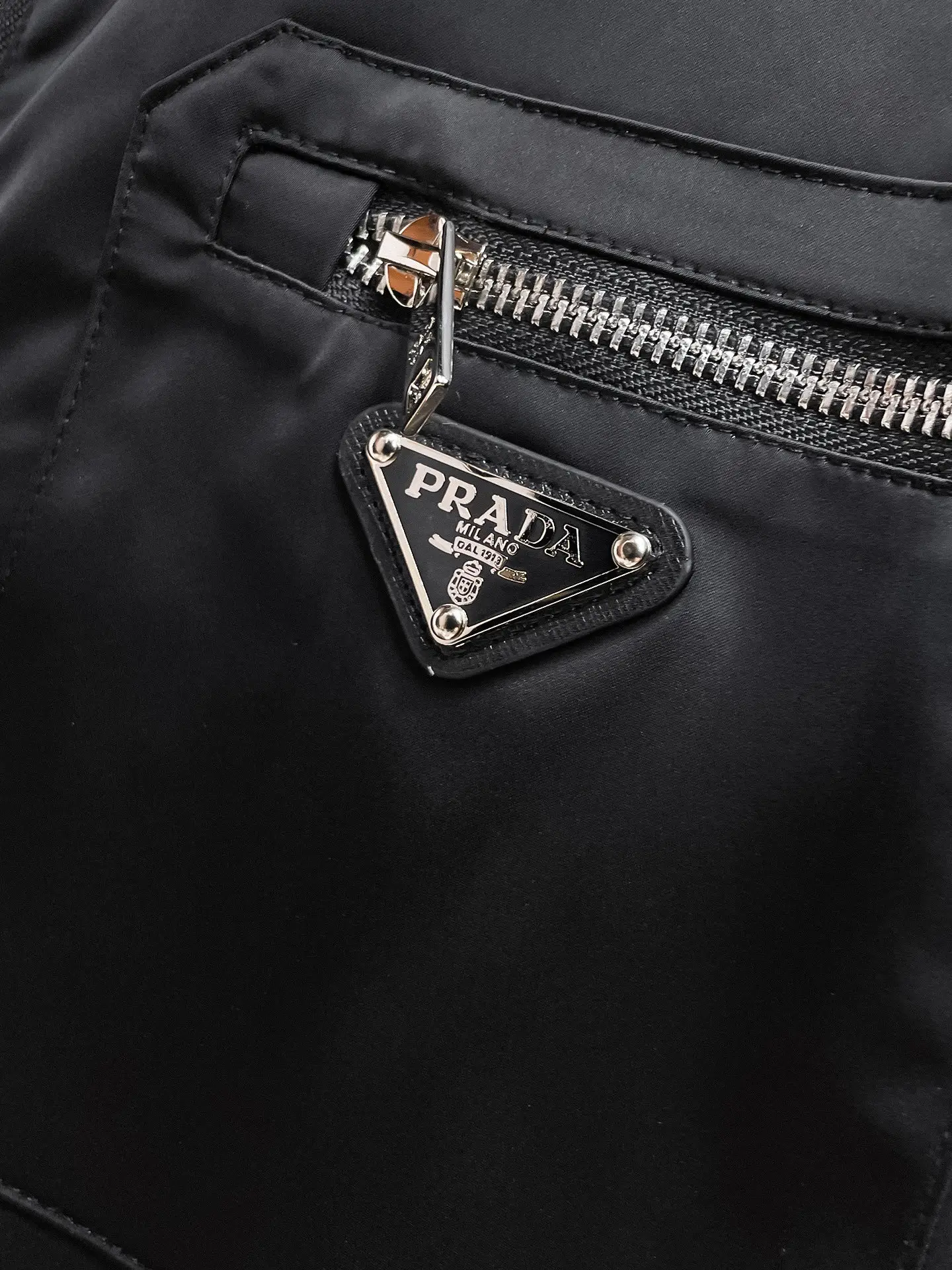 Logo-Appliquéd Hooded Shell Jacket D36014677 — view 4