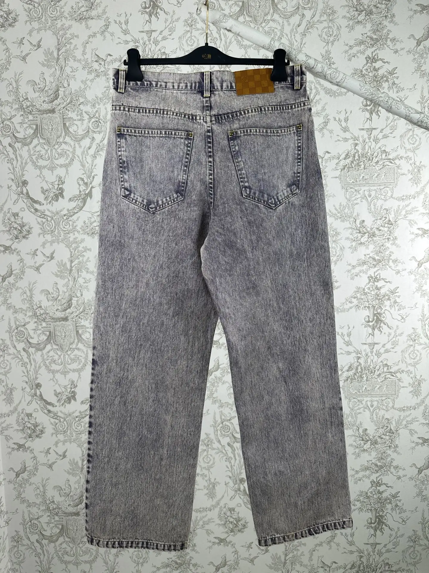 Acid-Wash Straight-Leg Jeans D36013965