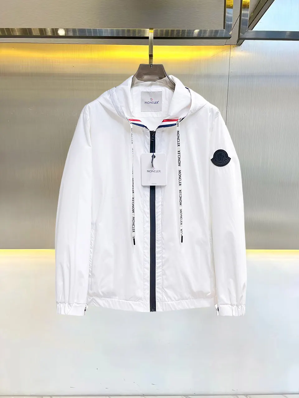 Logo-Patch Hooded Windbreaker Jacket D37014672