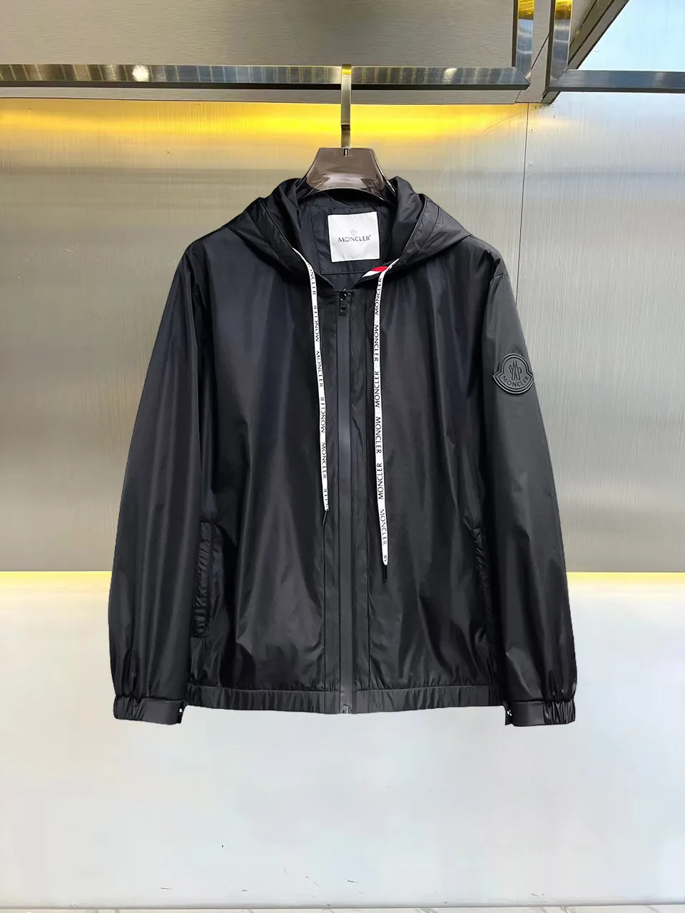Logo-Patch Hooded Windbreaker Jacket D37014673