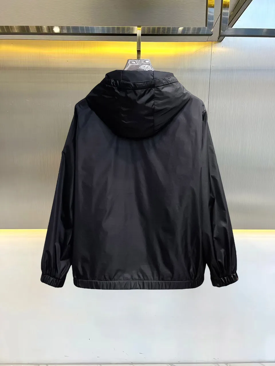 Logo-Patch Hooded Windbreaker Jacket D37014673 — view 2