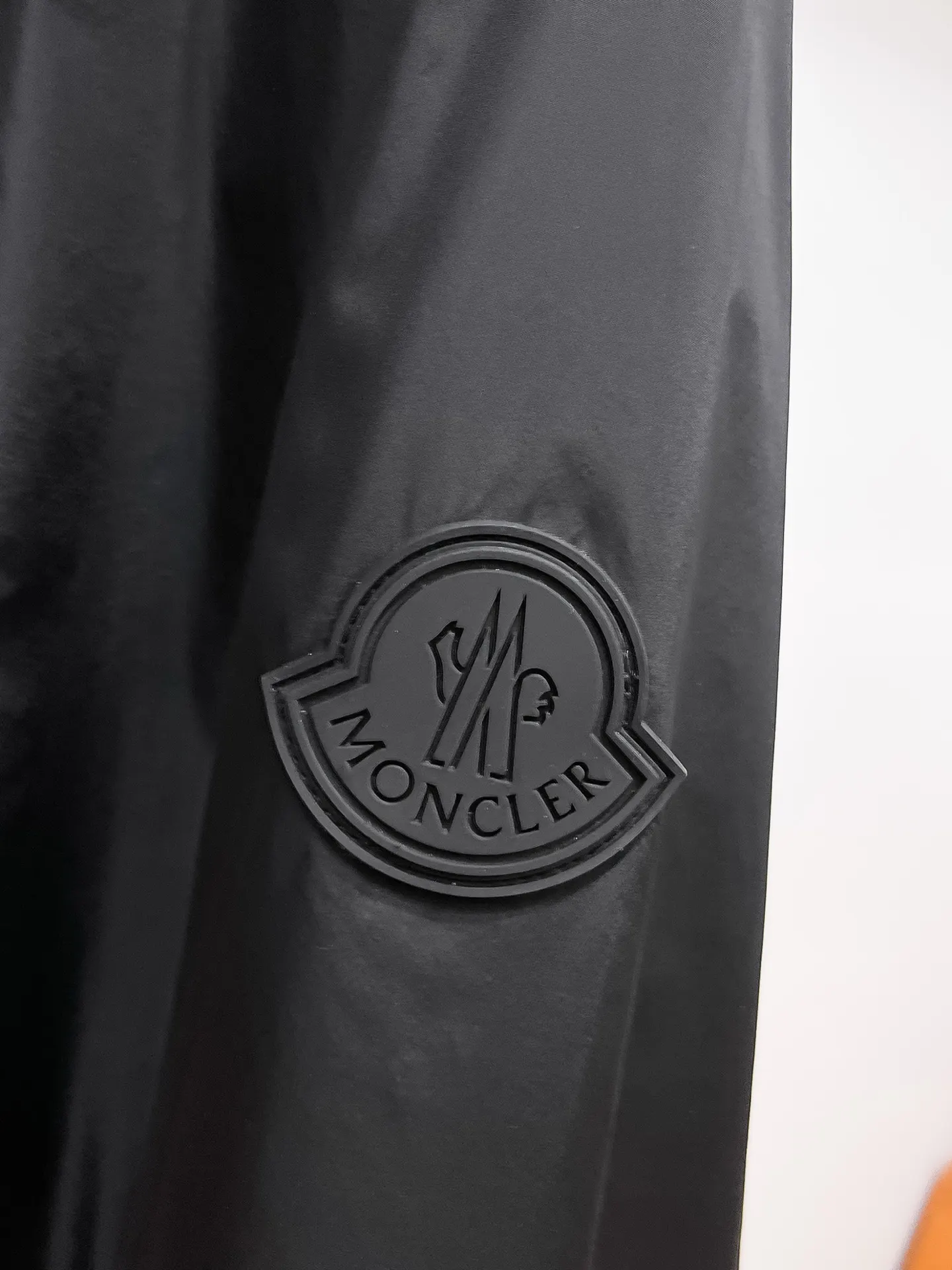 Logo-Patch Hooded Windbreaker Jacket D37014673 — view 5