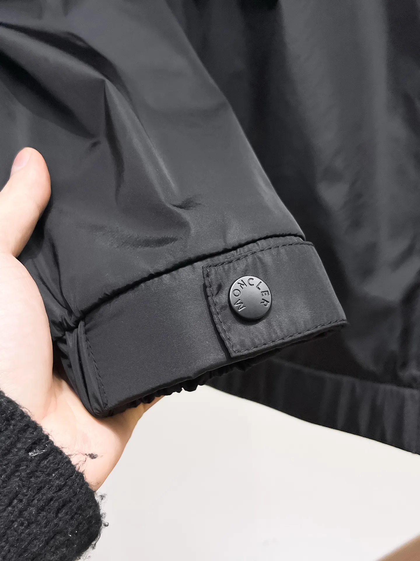 Logo-Patch Hooded Windbreaker Jacket D37014673 — view 11