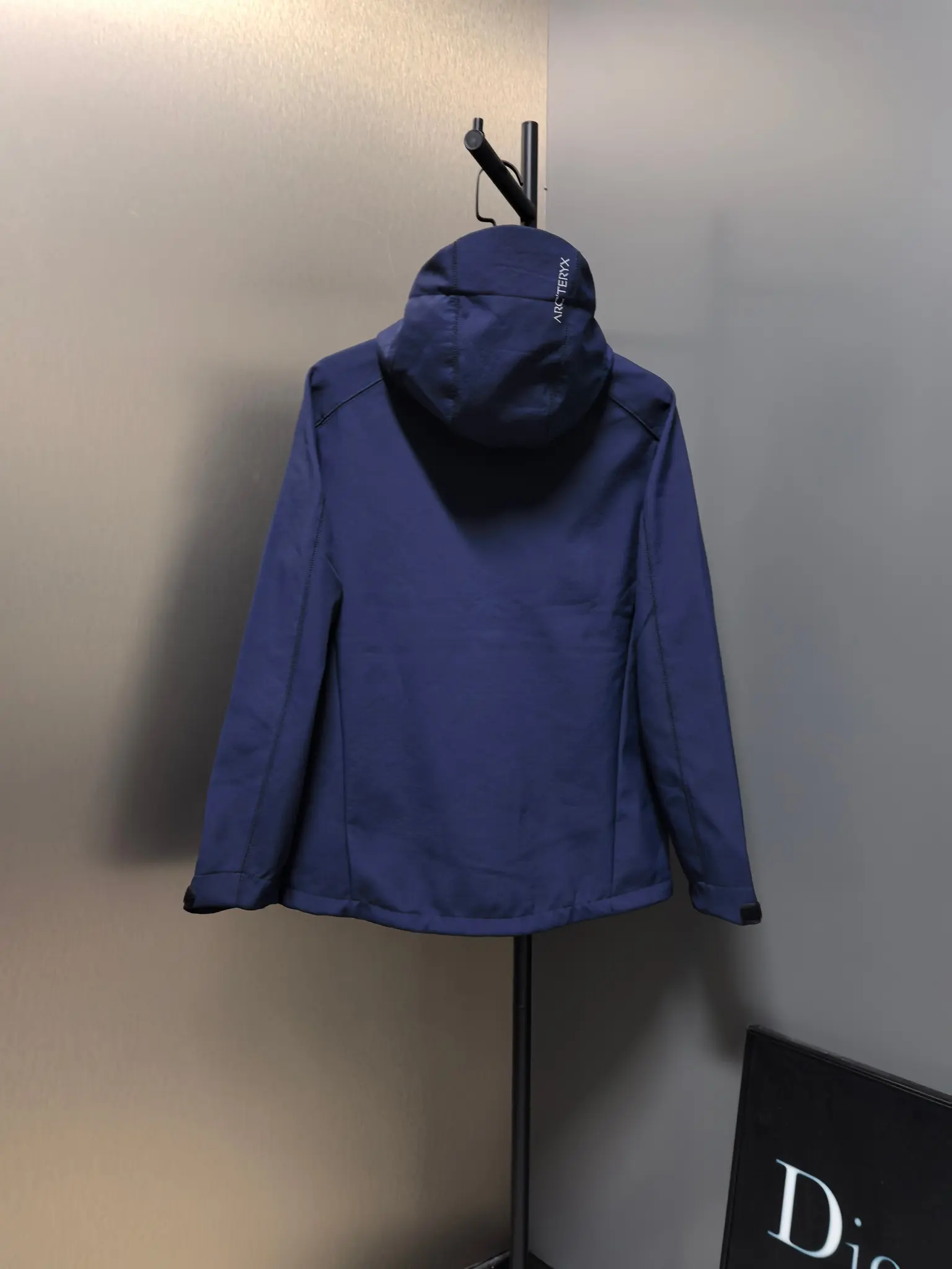 Logo-Print Hooded Softshell Jacket D37020798 — view 8