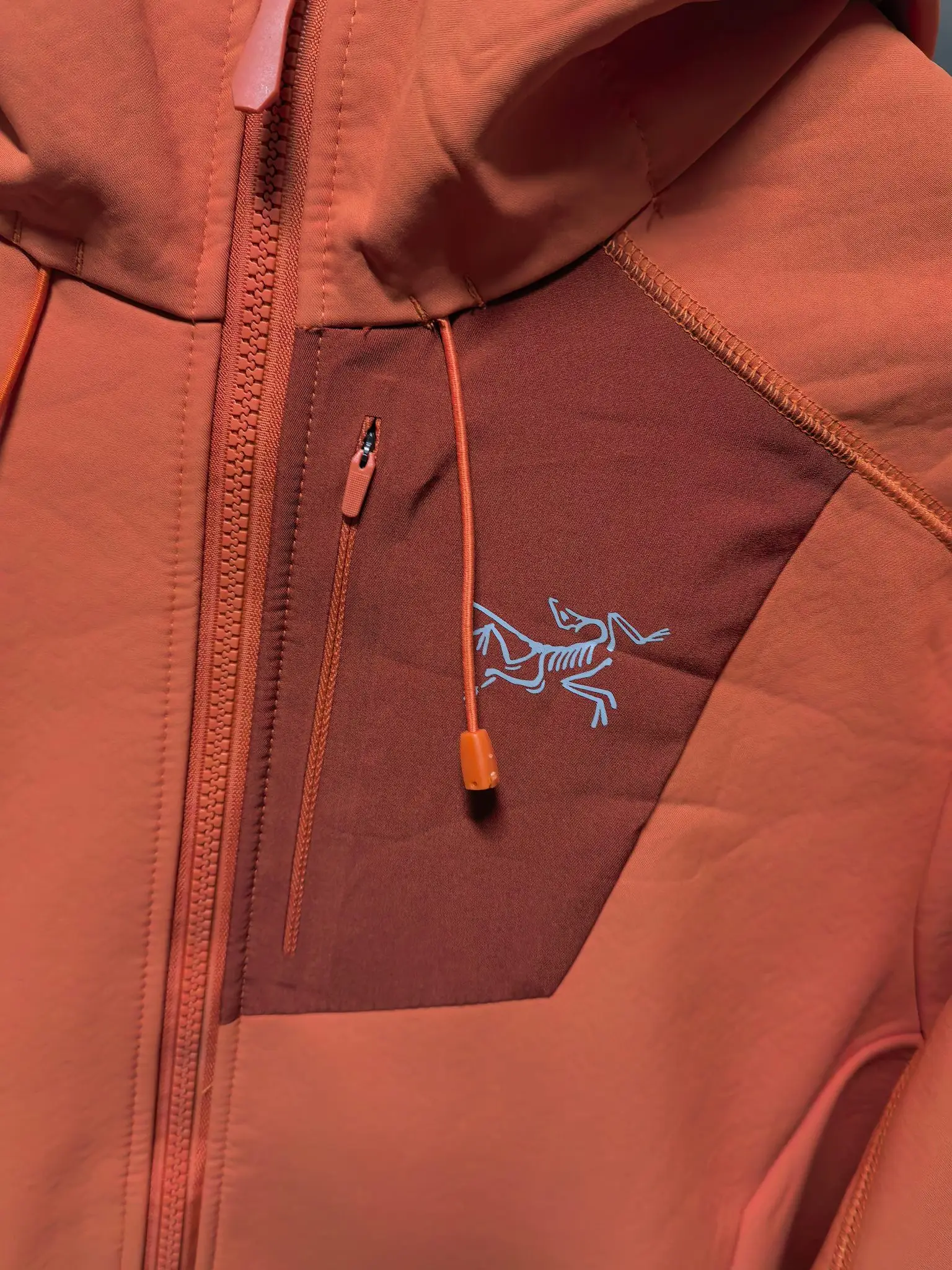 Hooded Softshell Performance Jacket D37020796 — view 3