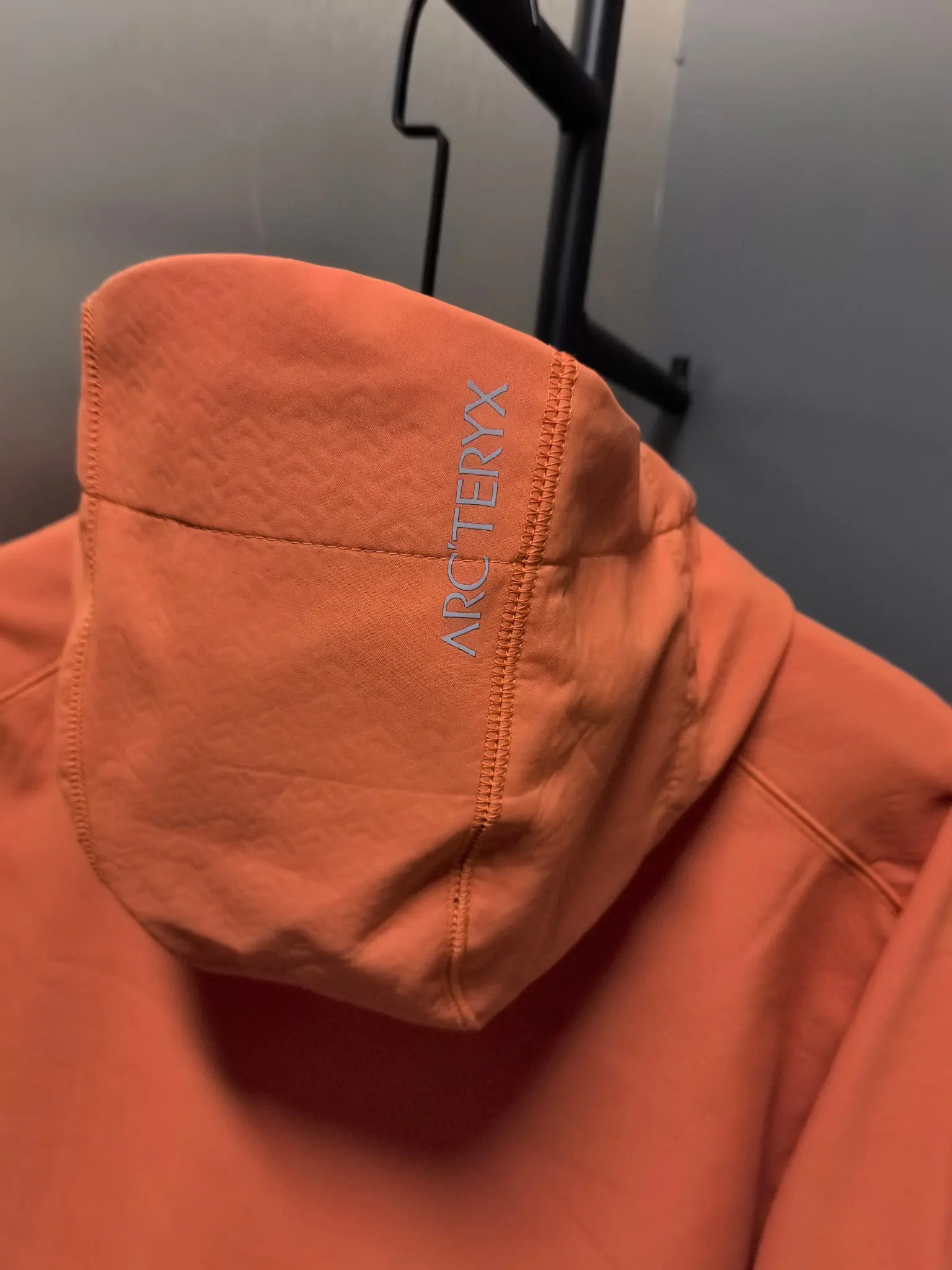 Hooded Softshell Performance Jacket D37020796 — view 8