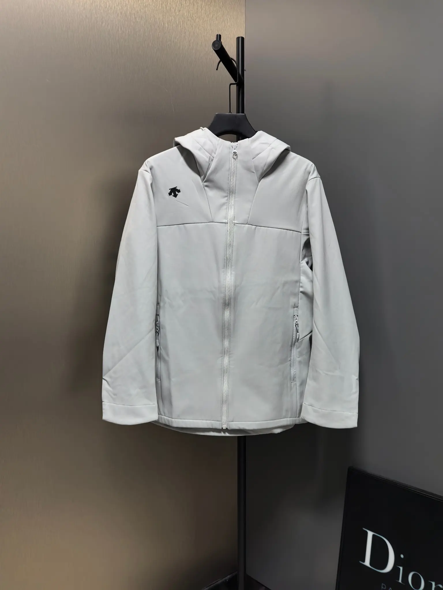 Hooded Softshell Performance Jacket D37020800