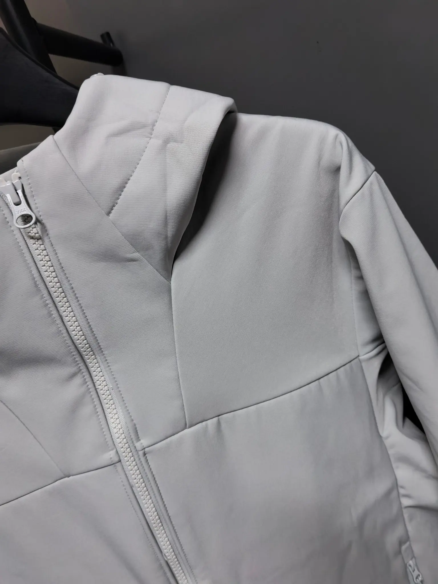 Hooded Softshell Performance Jacket D37020800 — view 3