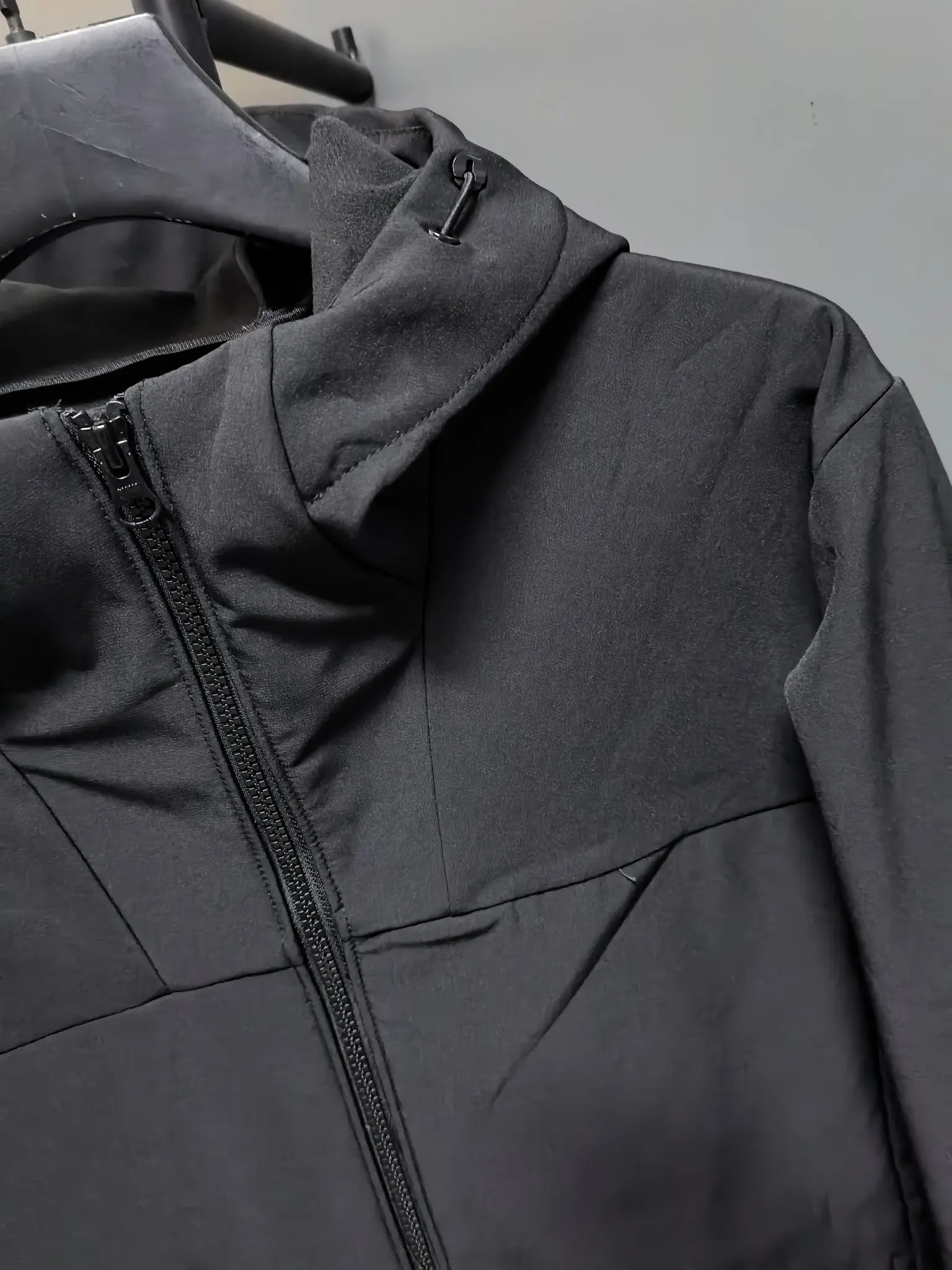 Men's Hooded Softshell Performance Jacket D37020802 — view 3