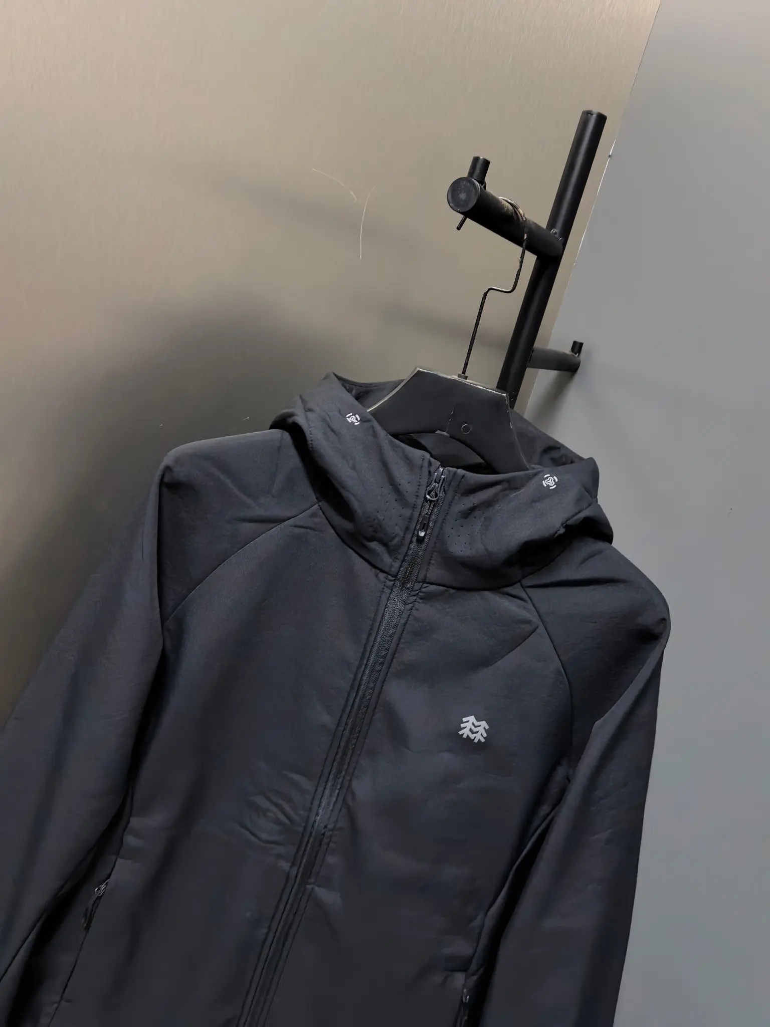 Hooded Softshell Performance Jacket D37020794 — view 6