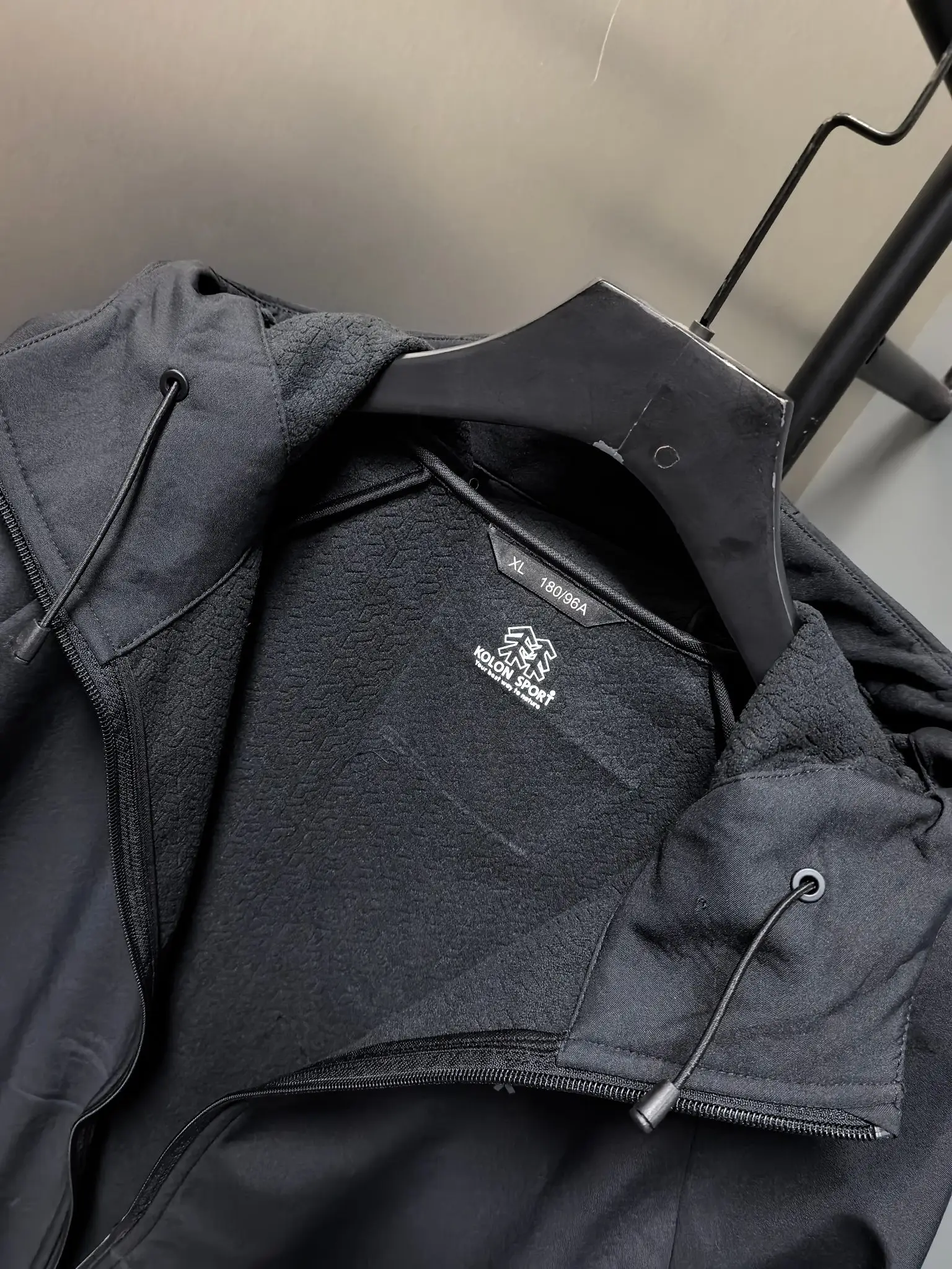 Hooded Softshell Performance Jacket D37020794 — view 8