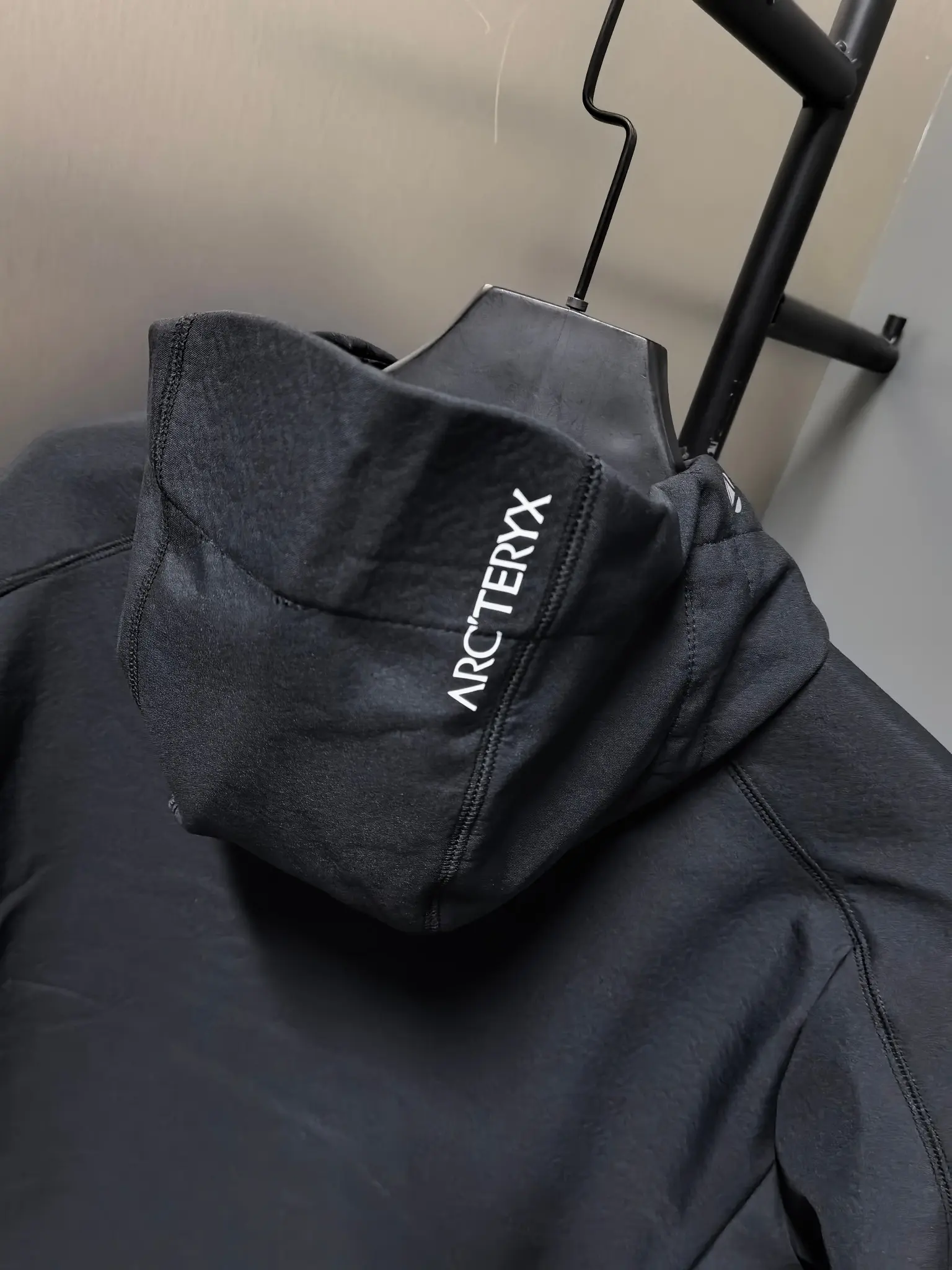 Hooded Softshell Performance Jacket D37020797 — view 7