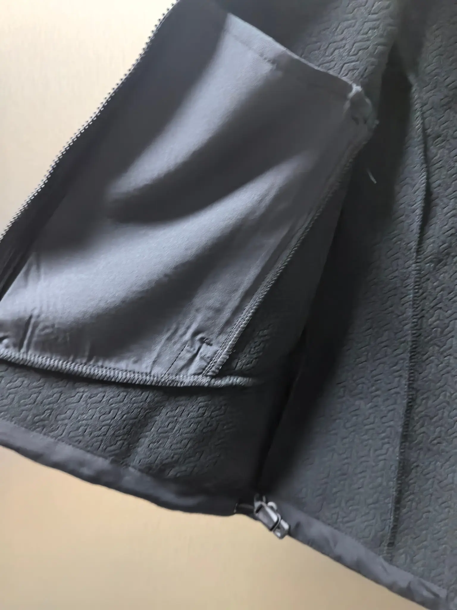 Hooded Softshell Performance Jacket D37020797 — view 10