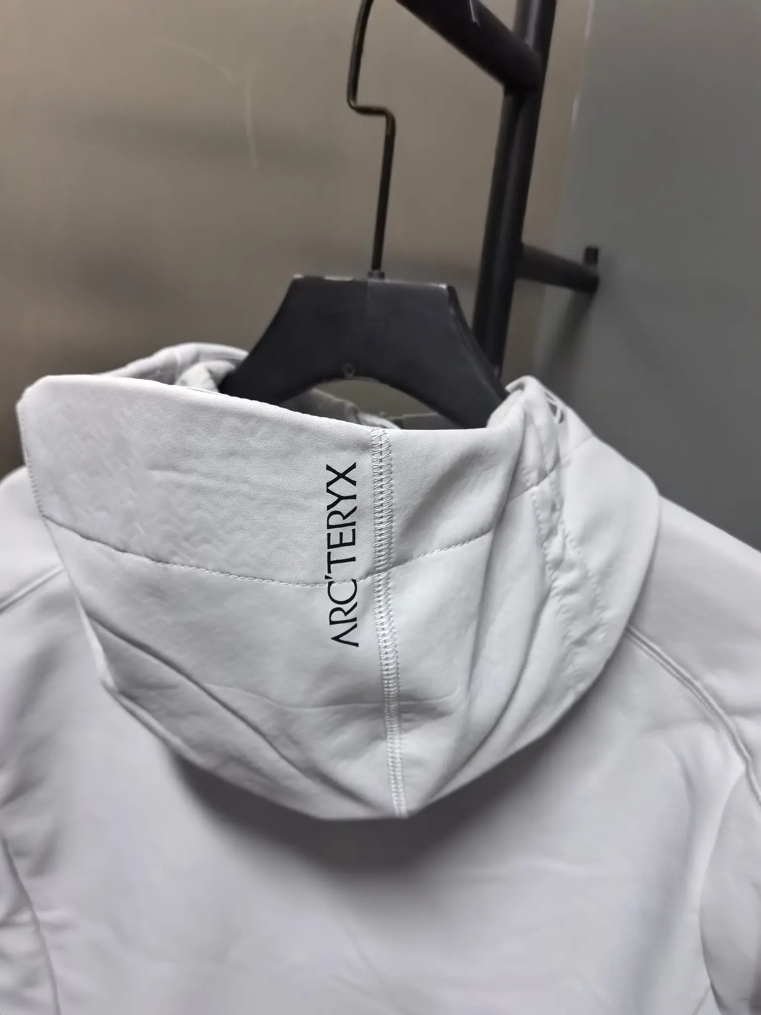 Hooded Softshell Performance Jacket D37020799 — view 7