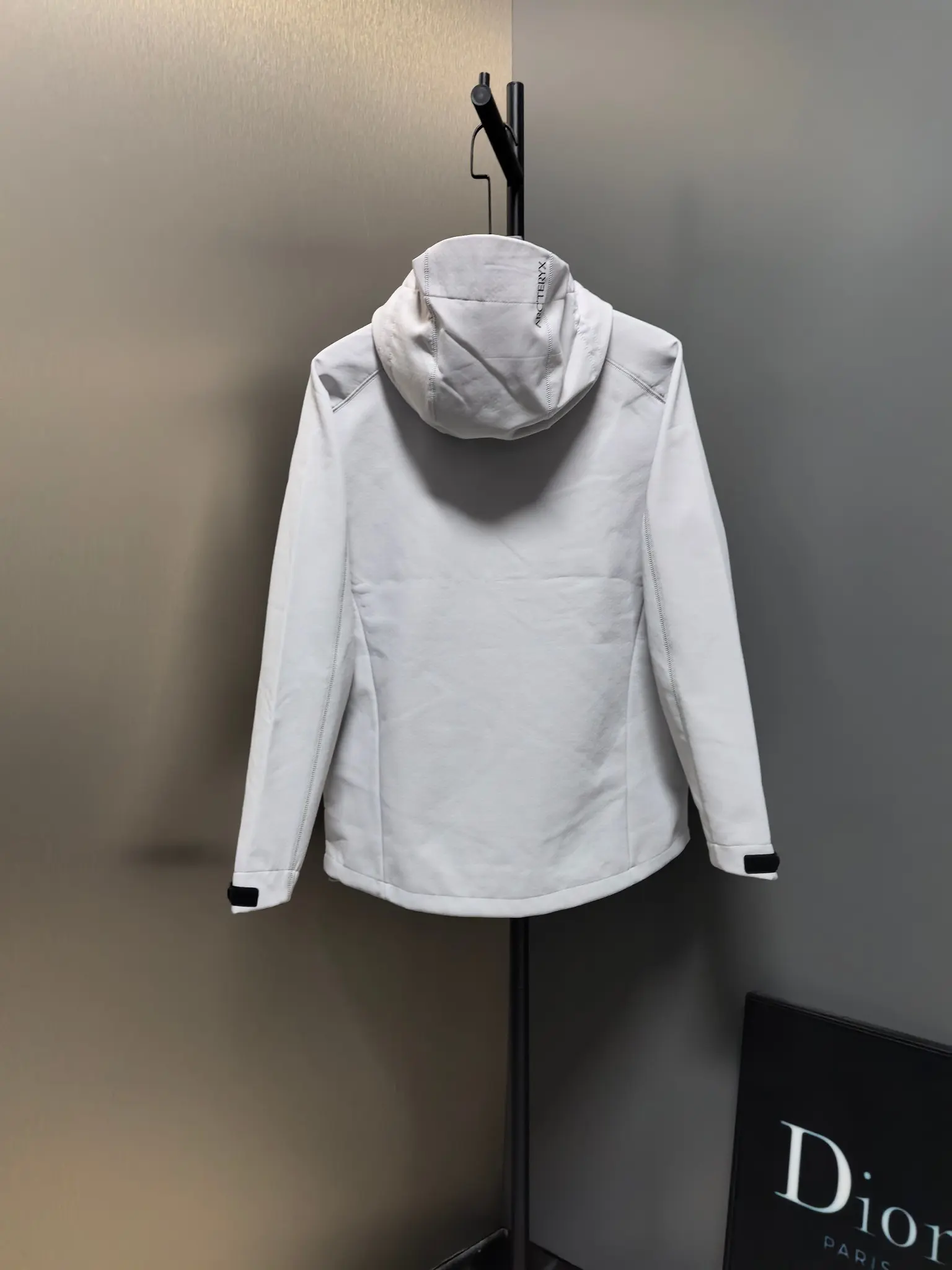 Hooded Softshell Performance Jacket D37020799 — view 8
