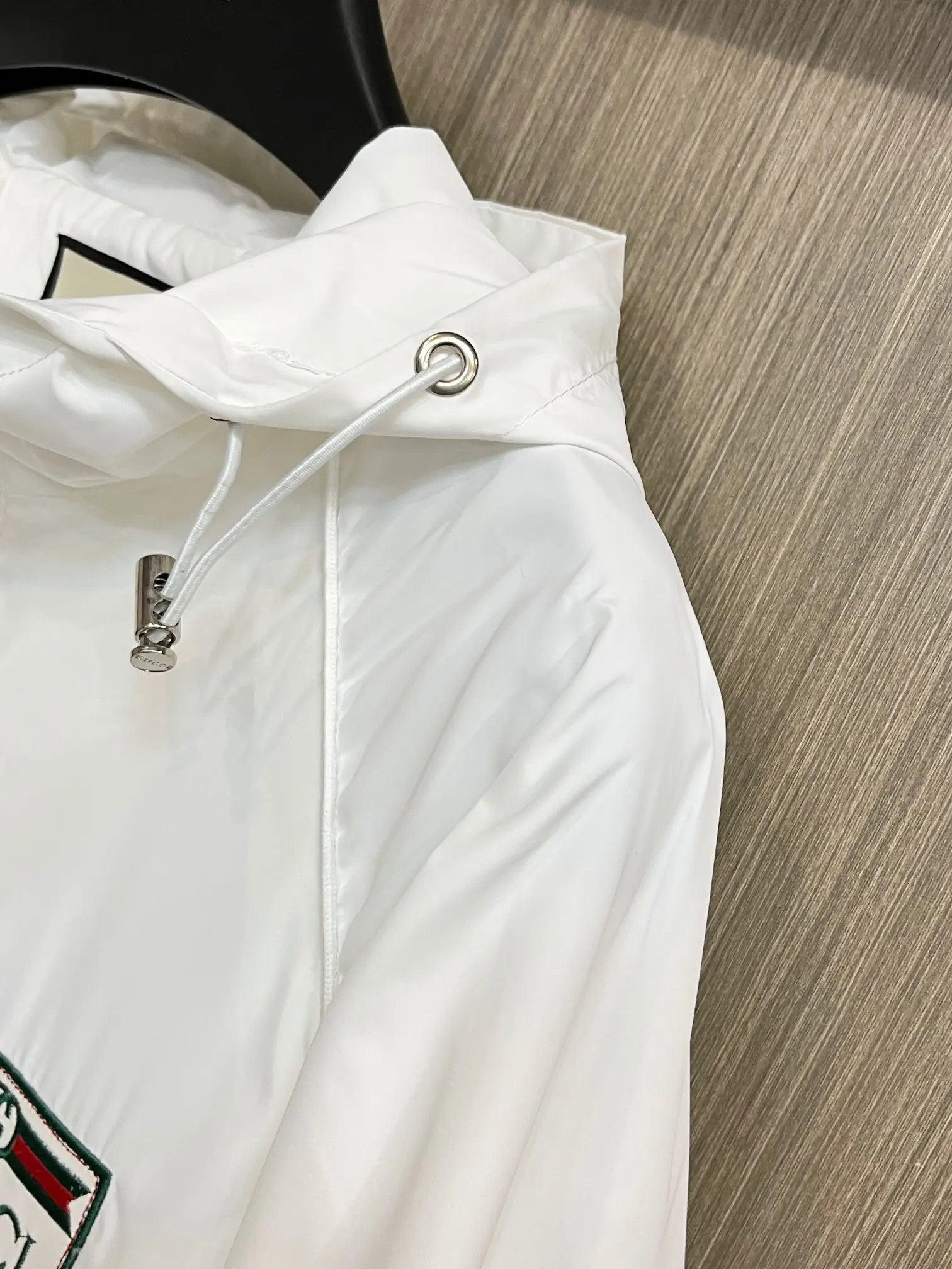 Logo-Patch Hooded Windbreaker Jacket D38014367 — view 4