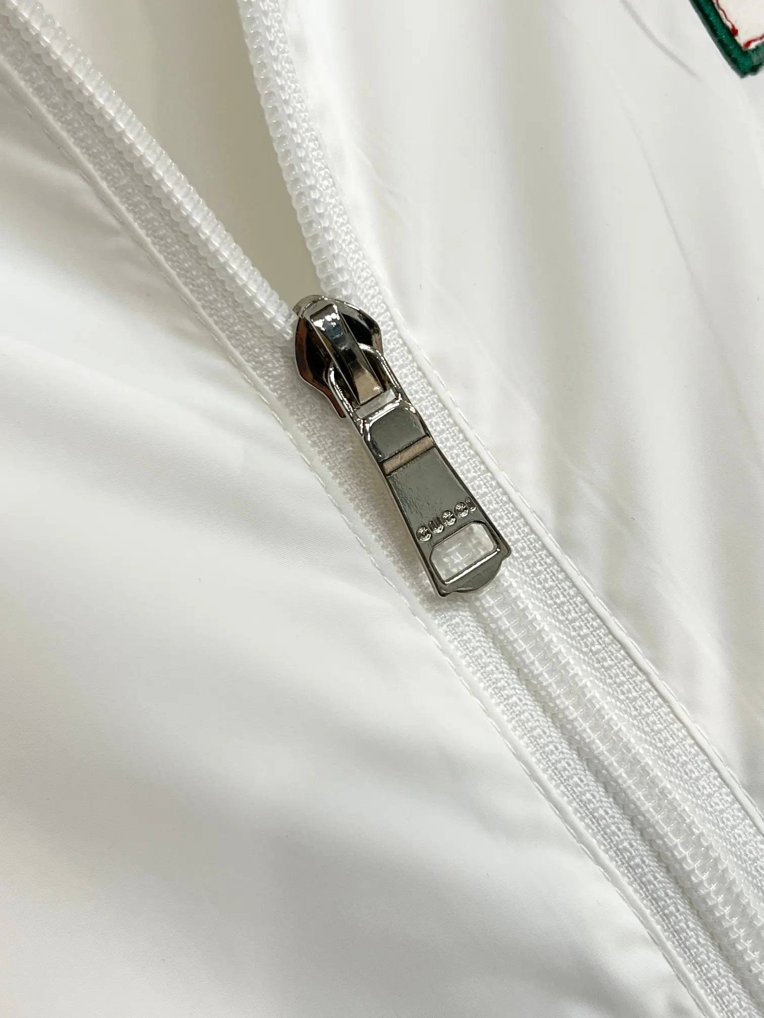 Logo-Patch Hooded Windbreaker Jacket D38014367 — view 5