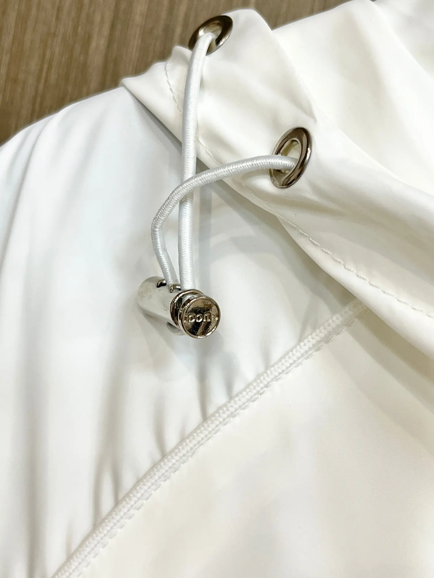 Logo-Patch Hooded Windbreaker Jacket D38014367 — view 6