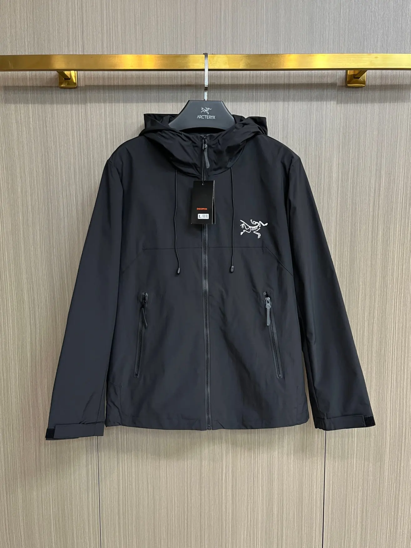 Hooded Lightweight Performance Shell Jacket D38014382
