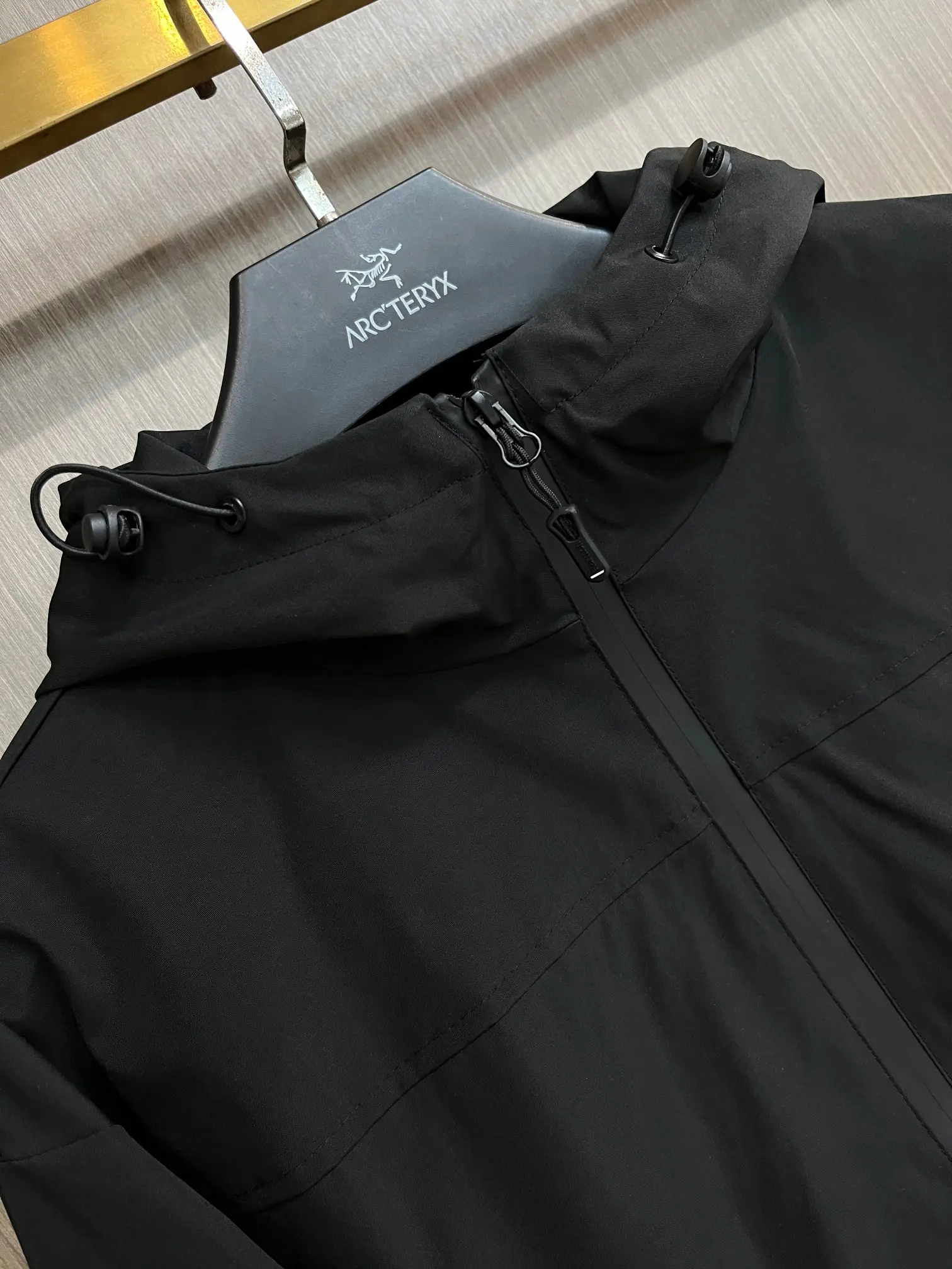 Hooded Technical Shell Jacket D38014316 — view 3