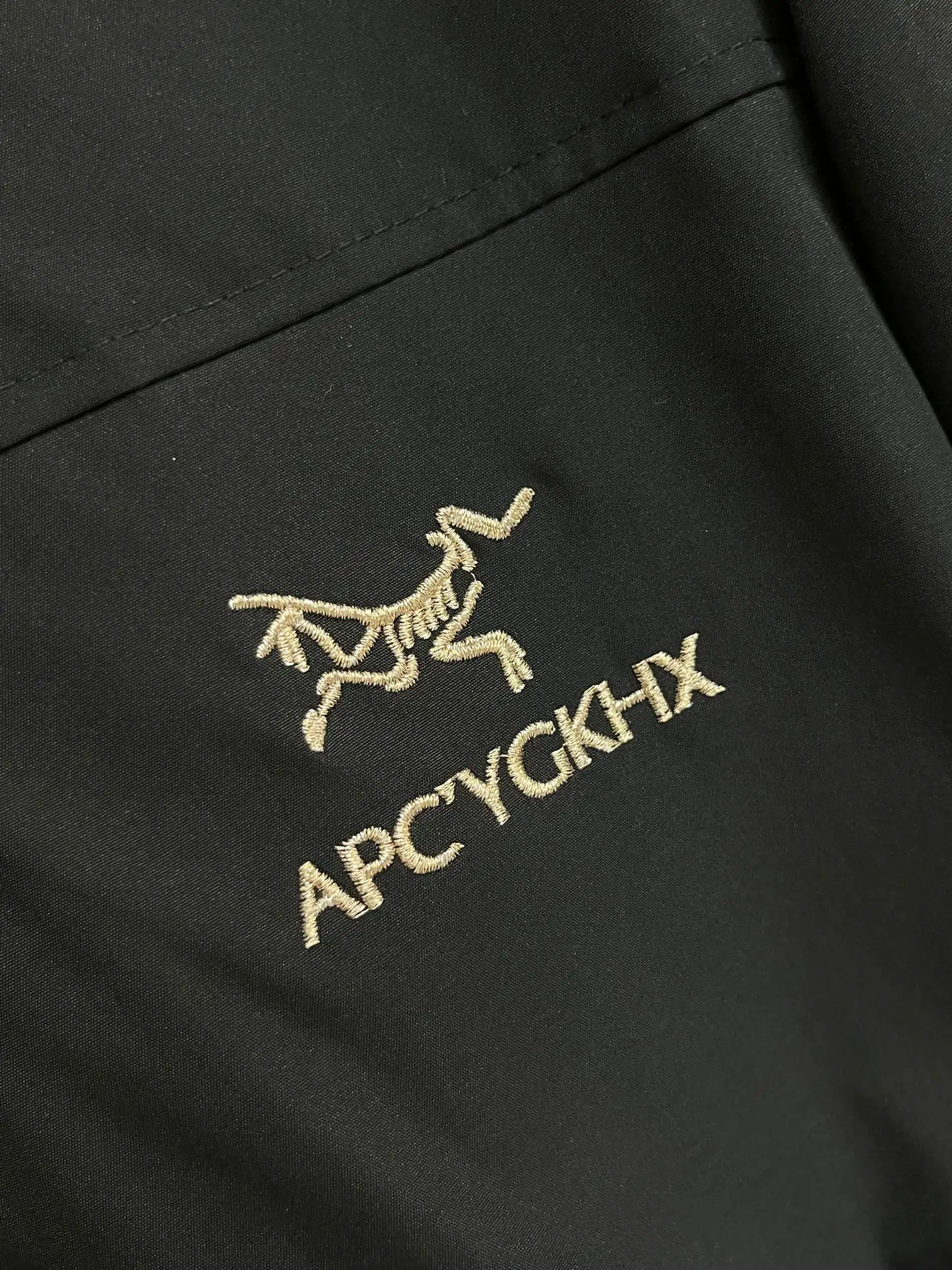 Hooded Technical Shell Jacket D38014316 — view 8