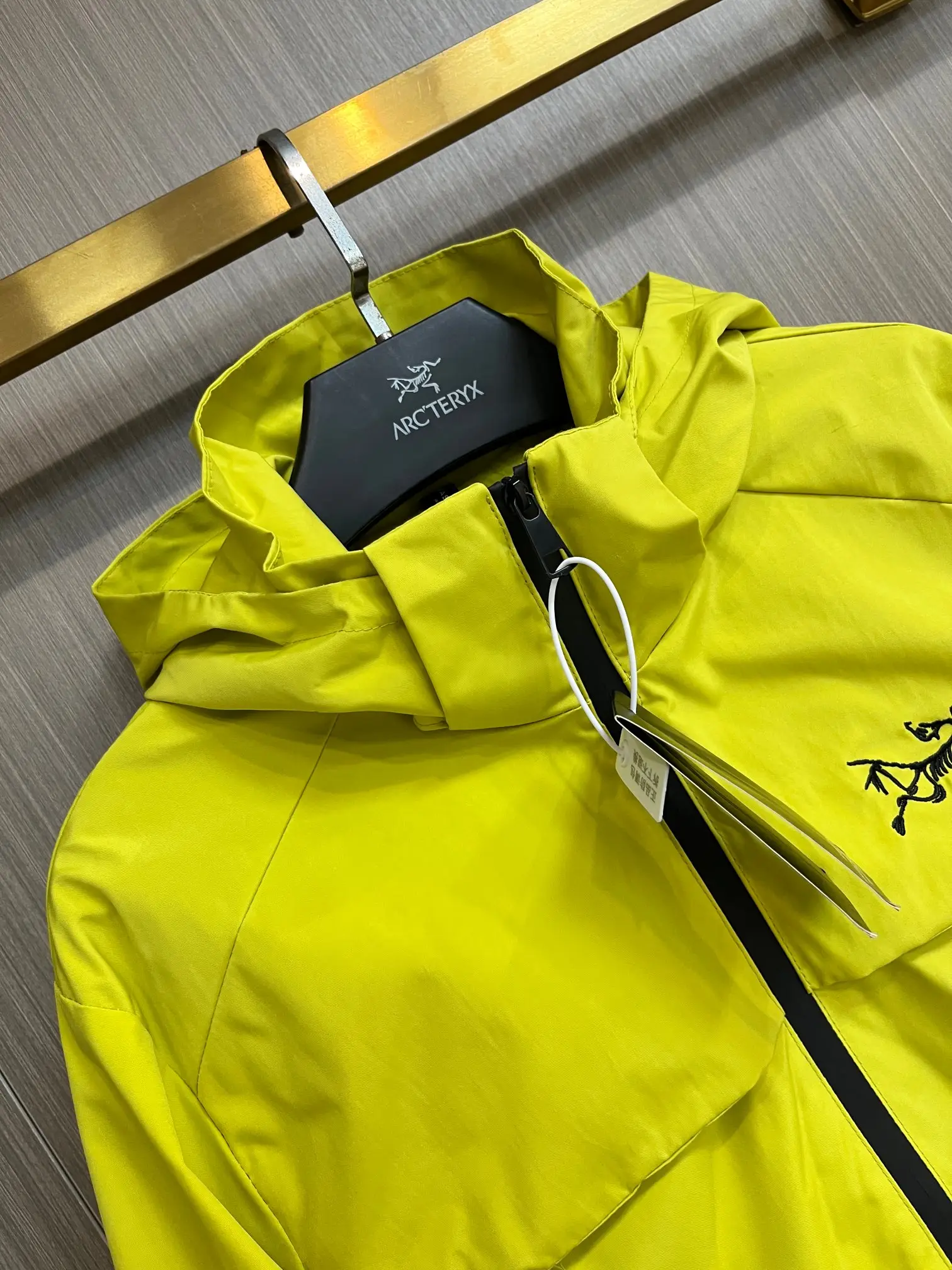 Hooded Technical Shell Jacket D38014313 — view 3