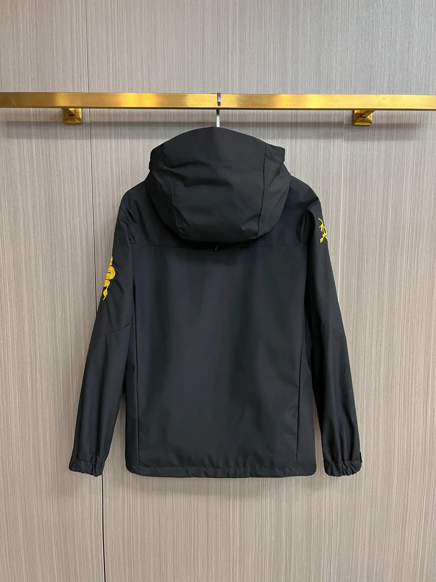Arc'teryx Hooded Shell Jacket with Contrast Zips D38014362 — view 2