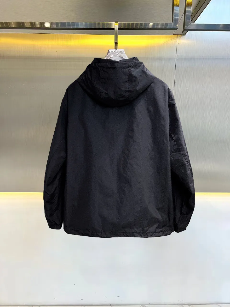 Check-Pocket Hooded Shell Jacket D38014704 — view 2
