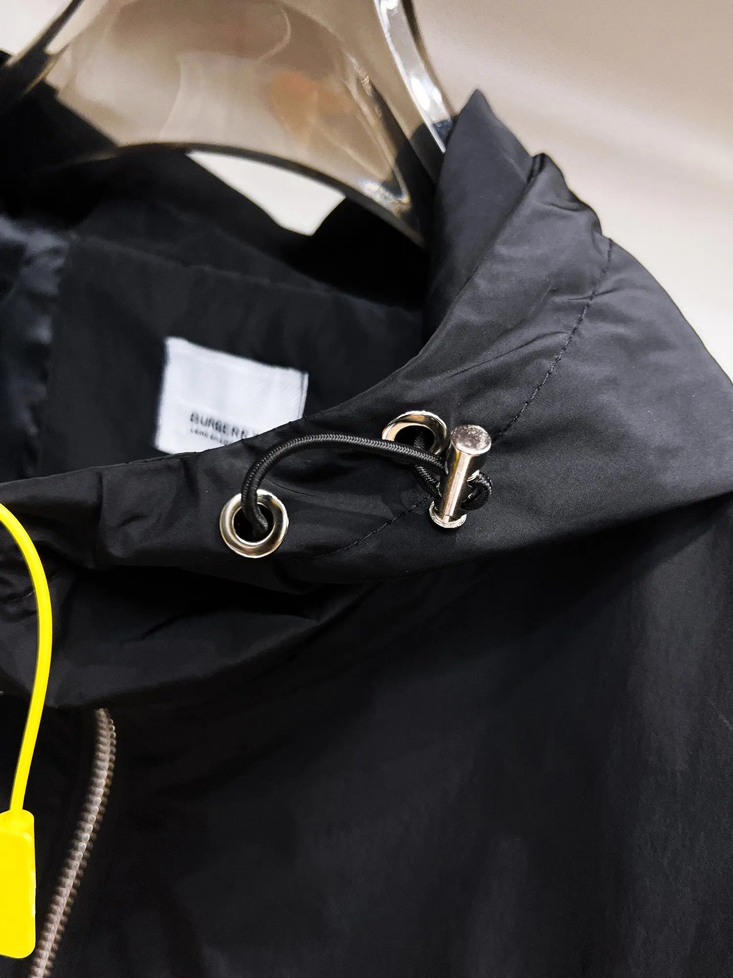 Check-Pocket Hooded Shell Jacket D38014704 — view 6