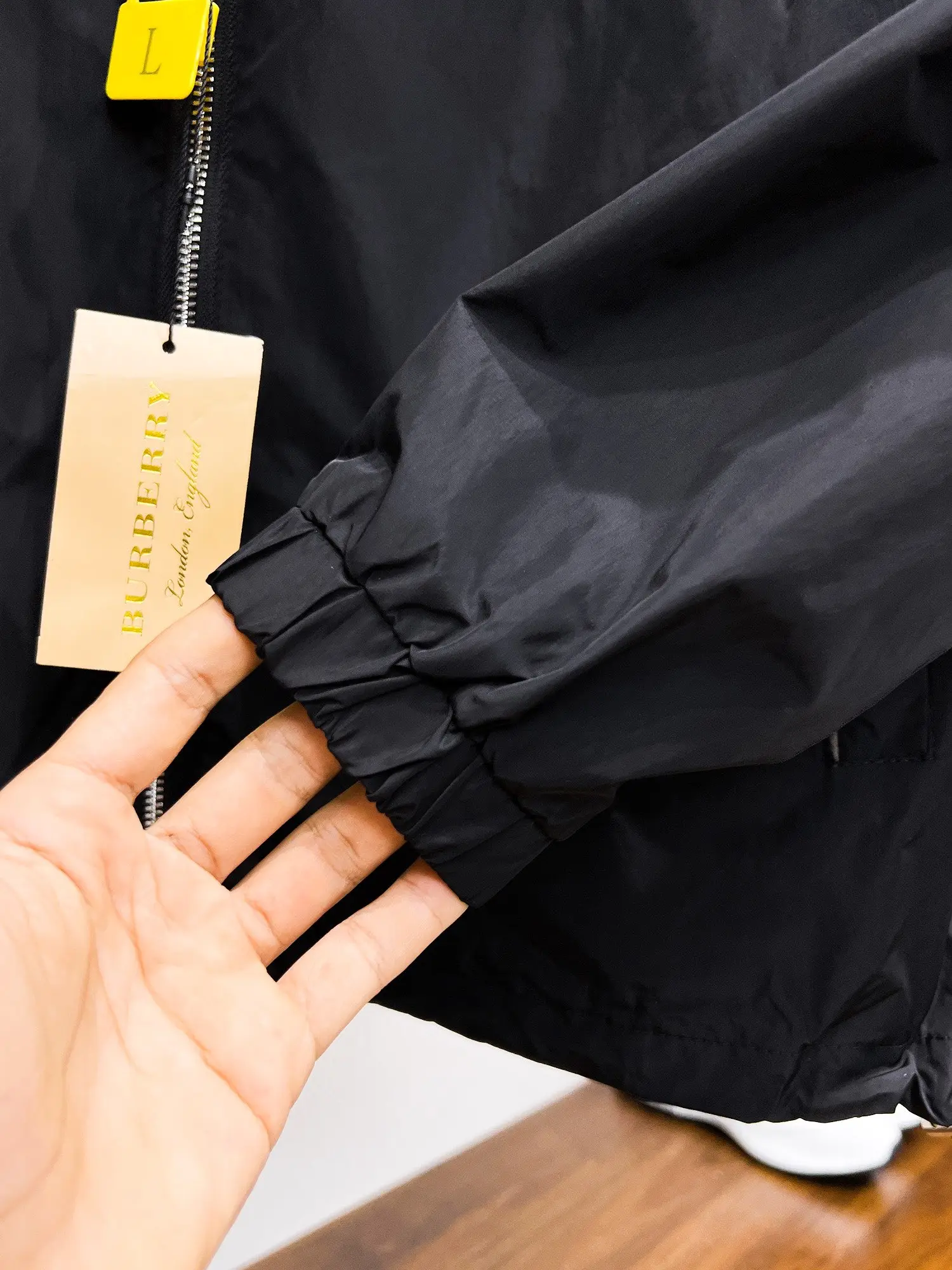 Check-Pocket Hooded Shell Jacket D38014704 — view 11