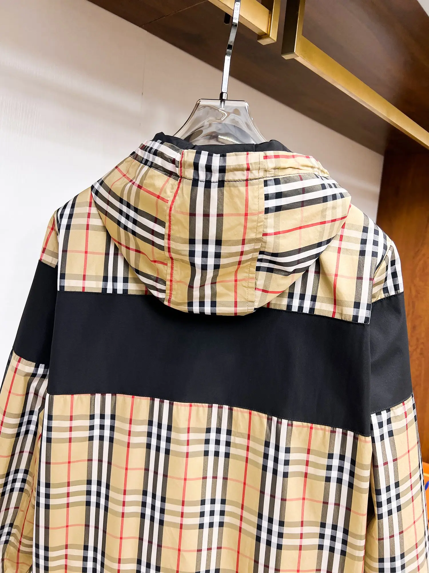 Check Print Hooded Windbreaker Jacket D38014717 — view 10