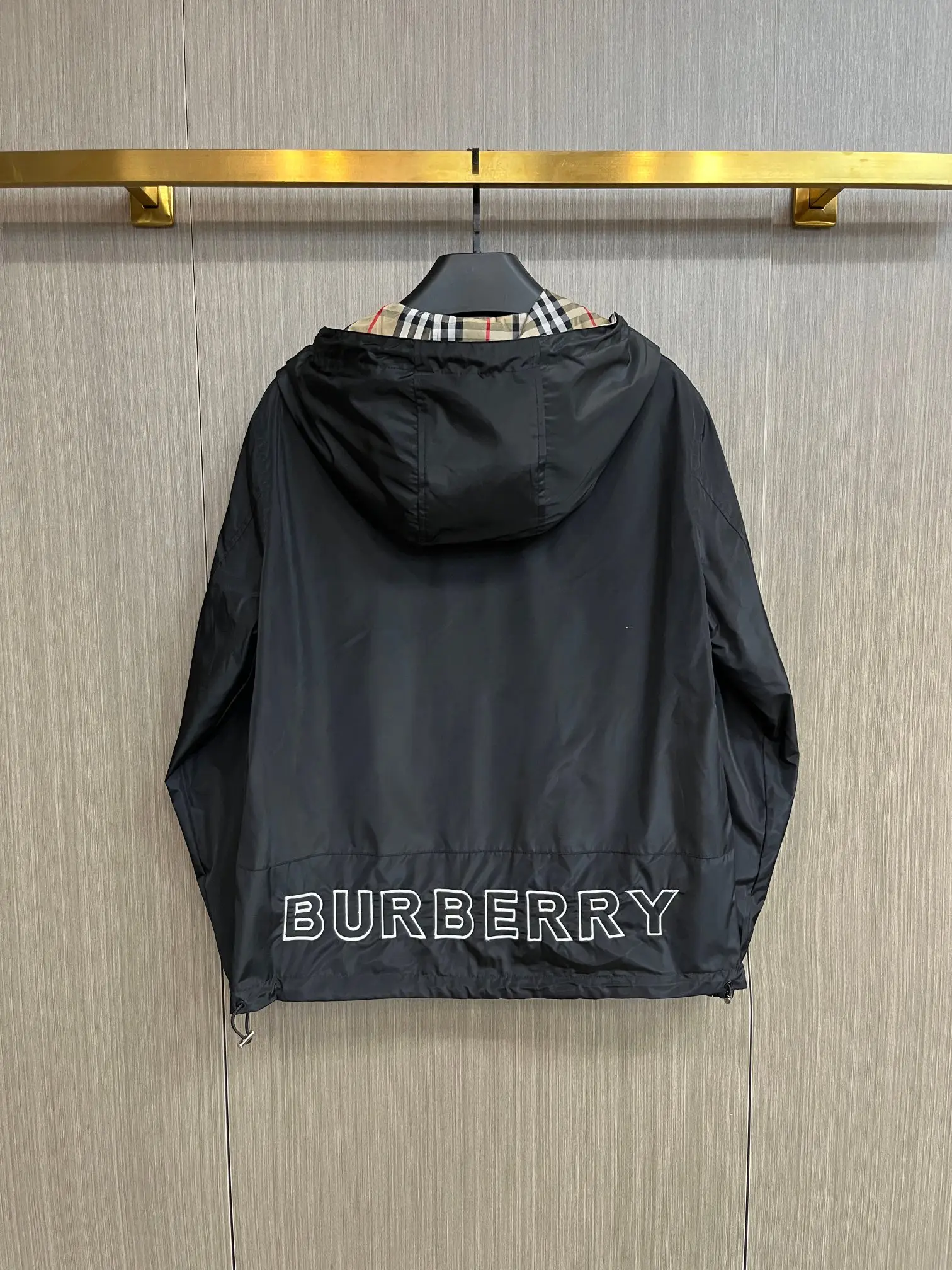 Reversible Check-Lined Hooded Jacket D38014381 — view 3