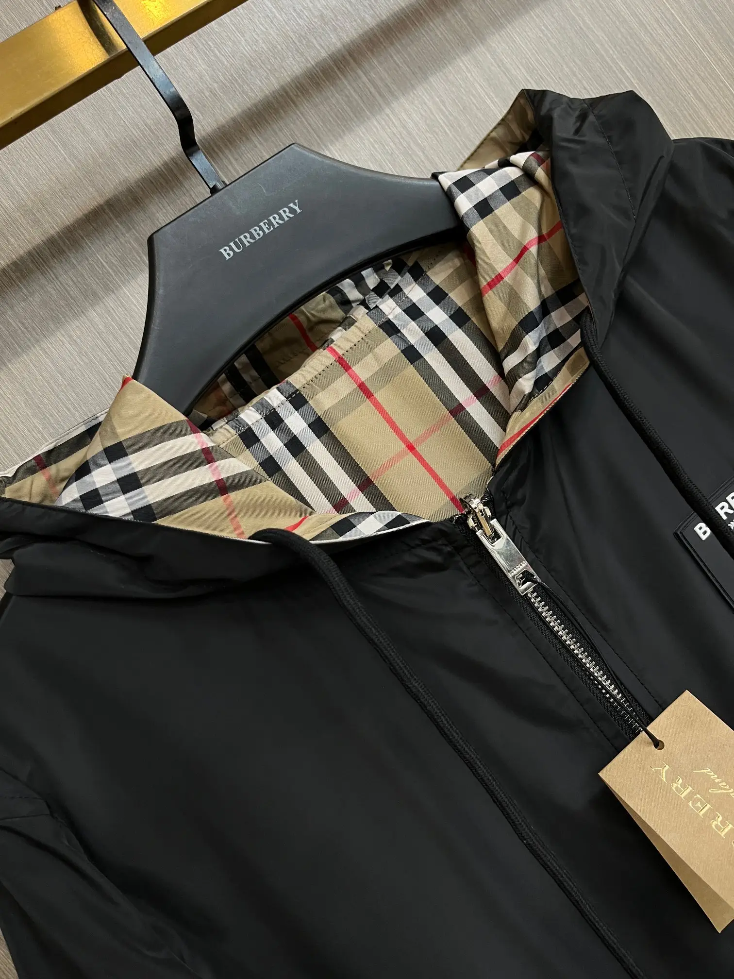 Reversible Check-Lined Hooded Jacket D38014381 — view 4