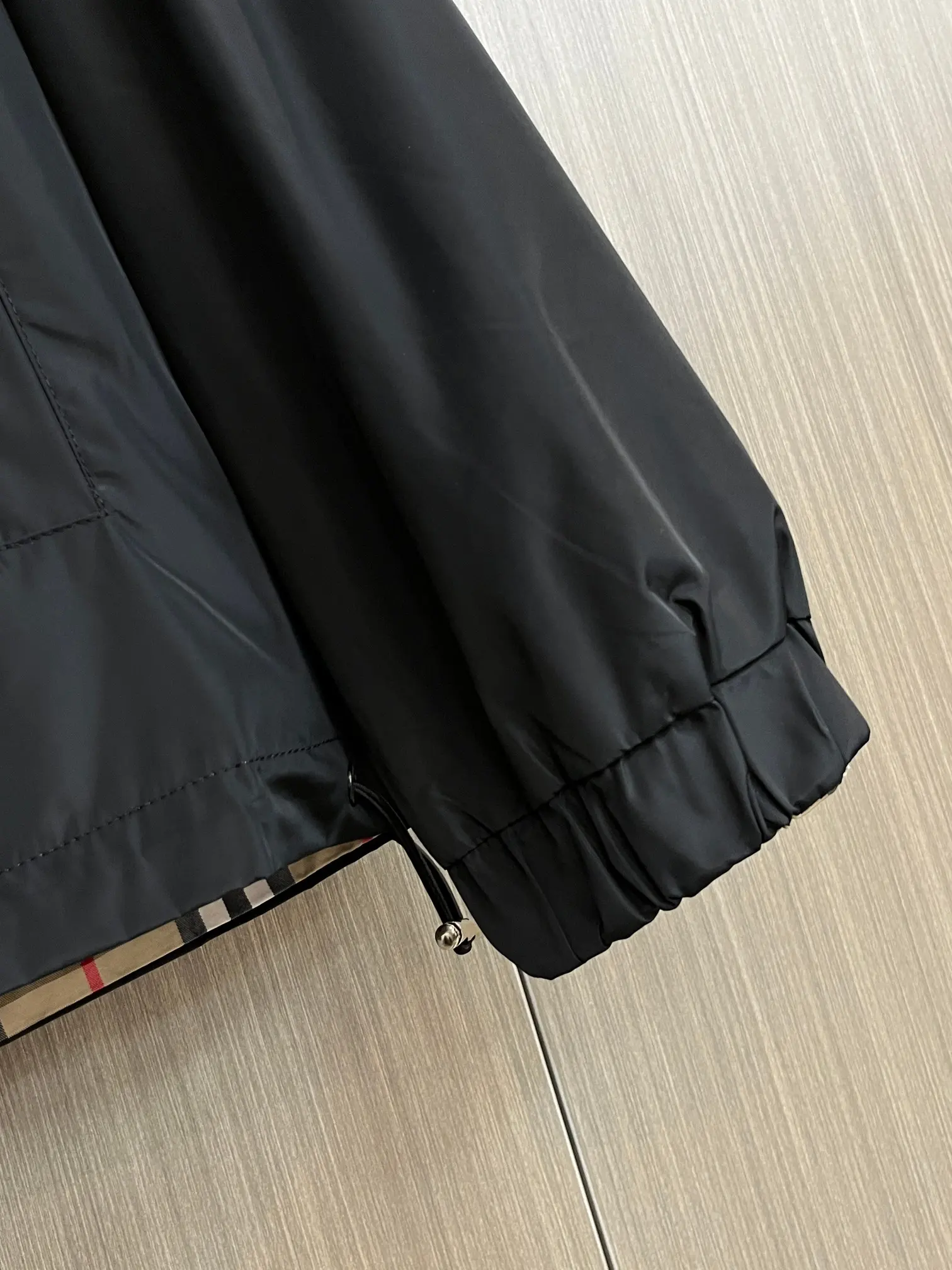 Reversible Check-Lined Hooded Jacket D38014381 — view 8