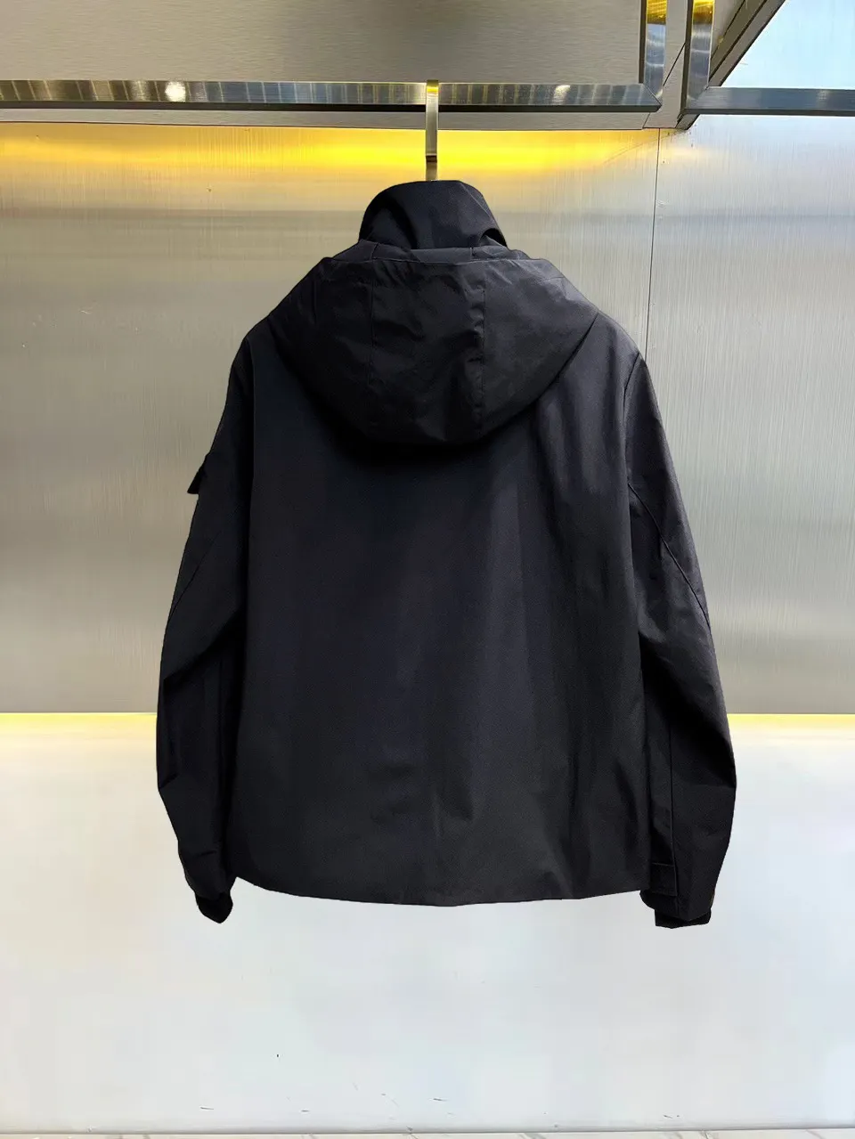 Hooded Technical Fabric Utility Jacket D38014698 — view 2