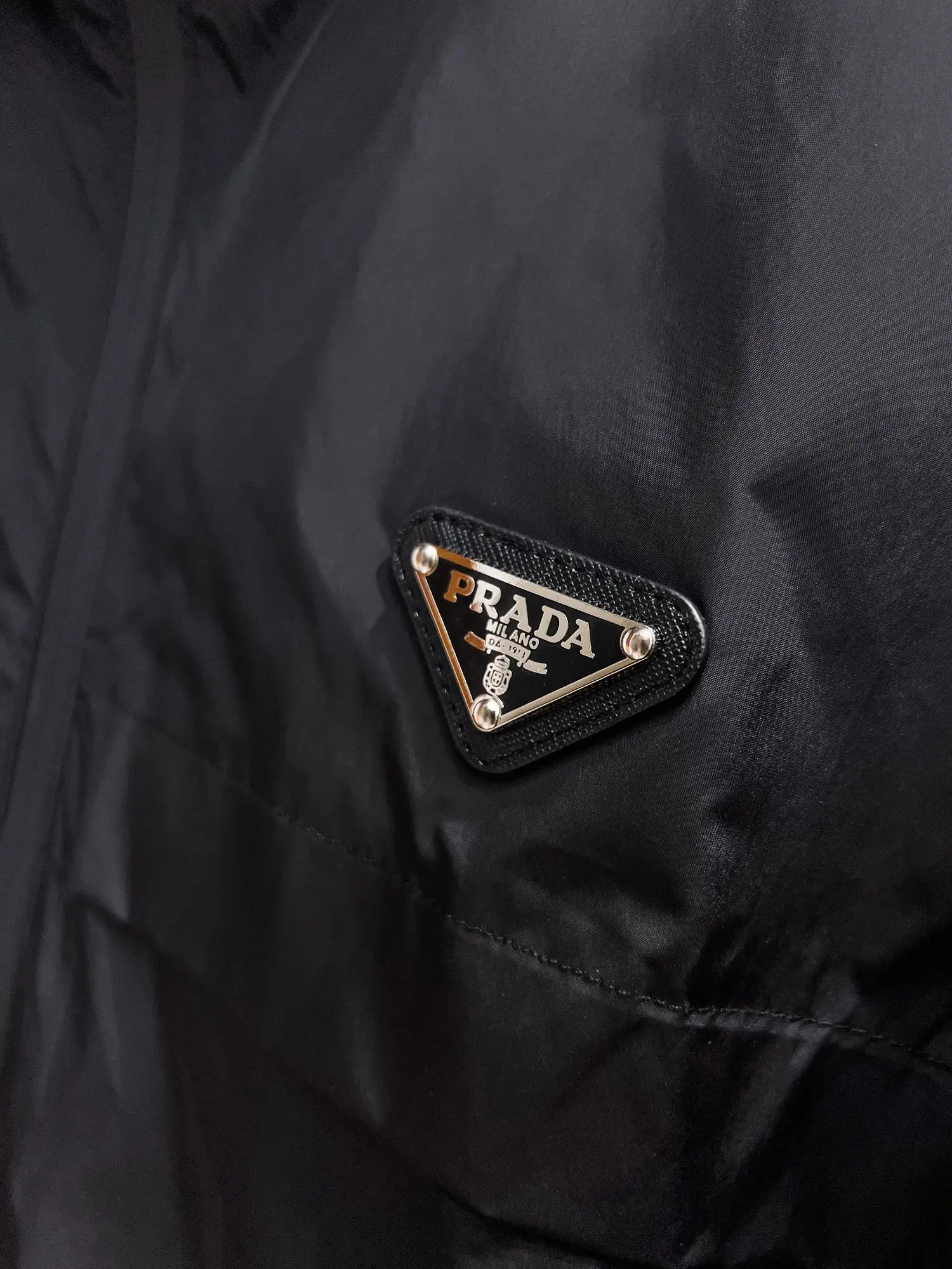 Hooded Nylon Zip-Up Jacket with Arm Pocket D38014701 — view 5