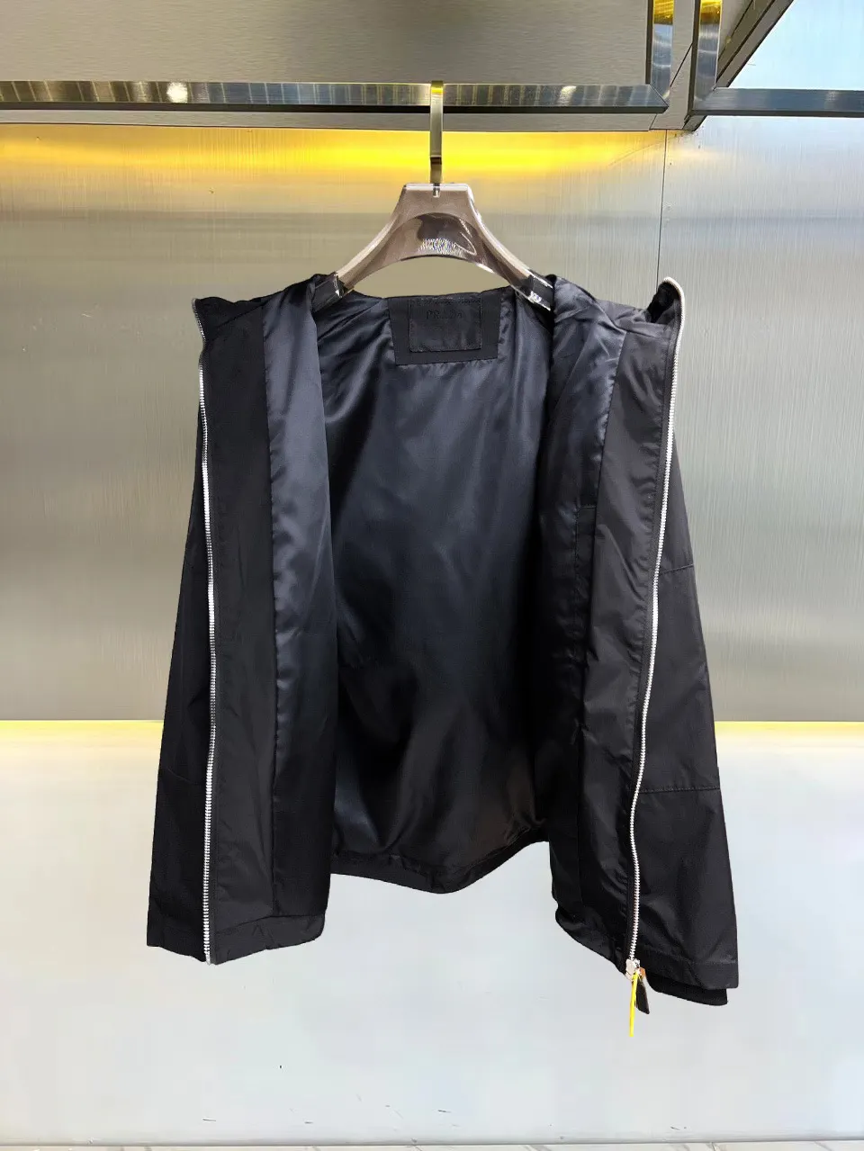 Logo-Plaque Hooded Re-Nylon Jacket D38014712 — view 3