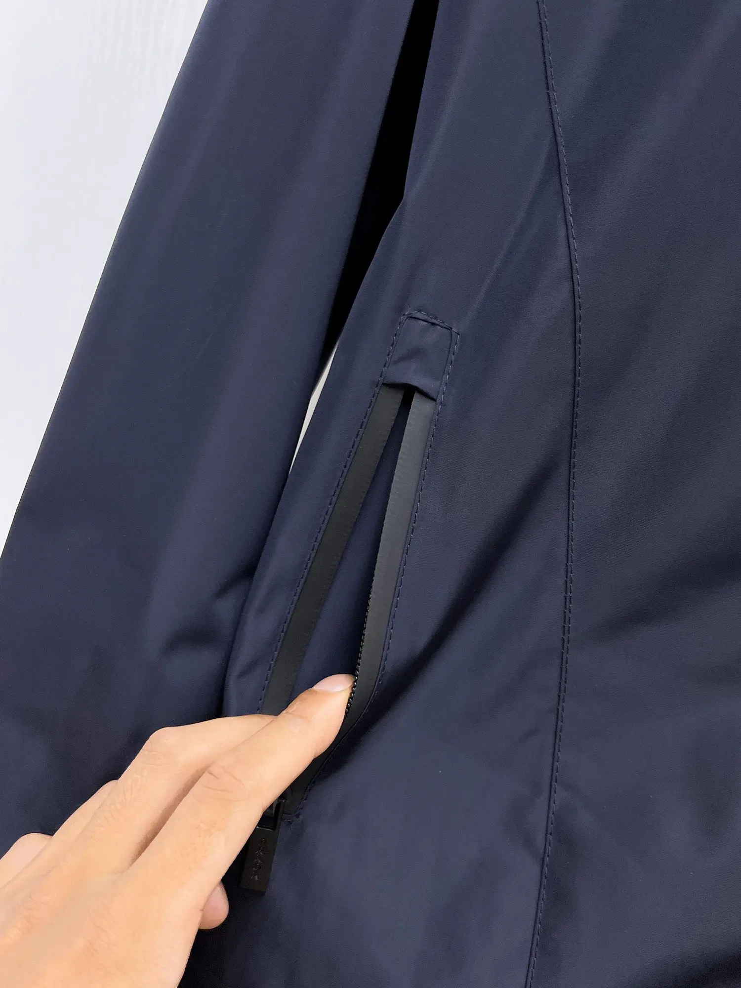 Logo-Appliquéd Hooded Shell Jacket D38014710 — view 11