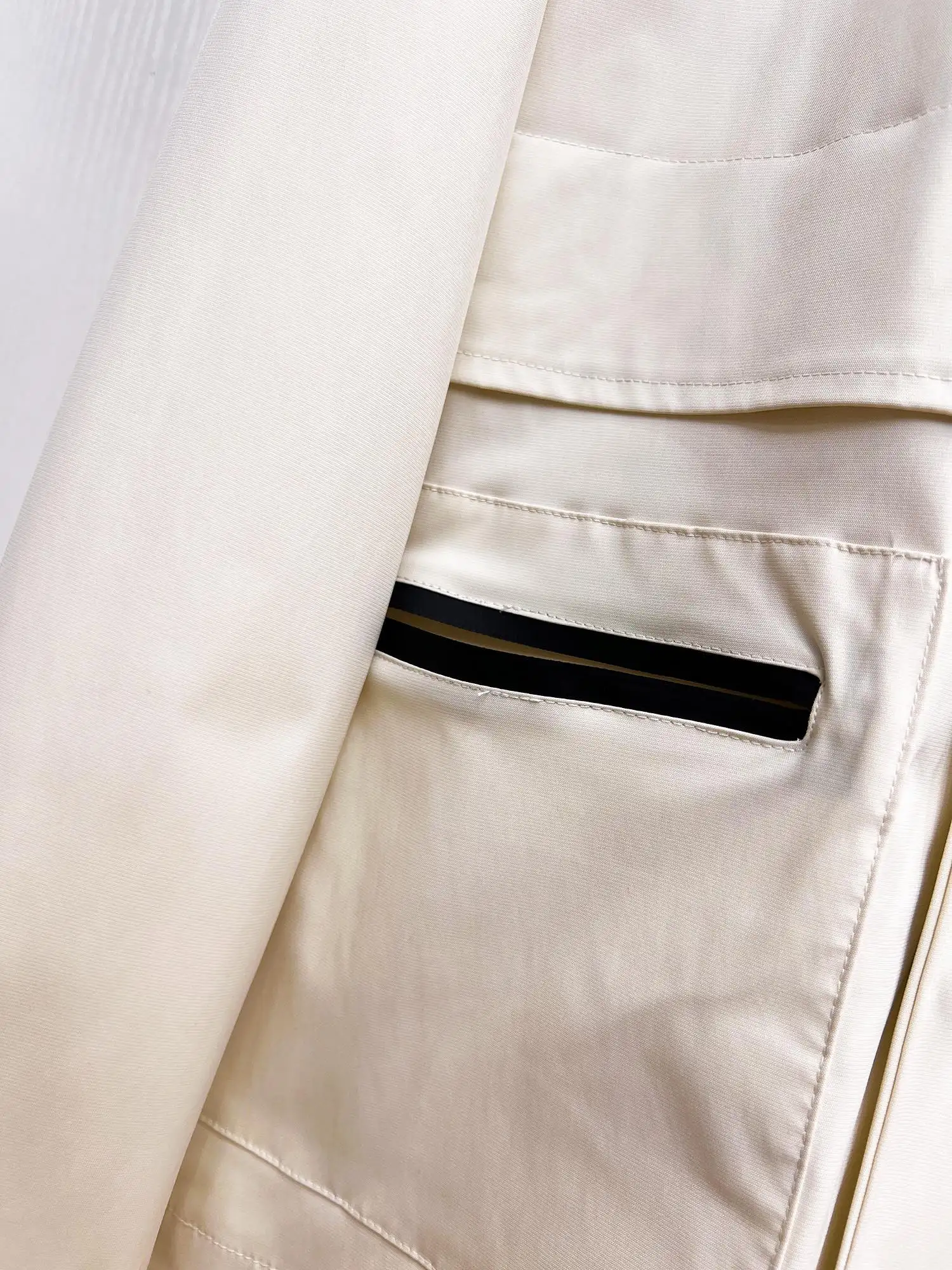 Hooded Technical Shell Jacket D38014715 — view 11