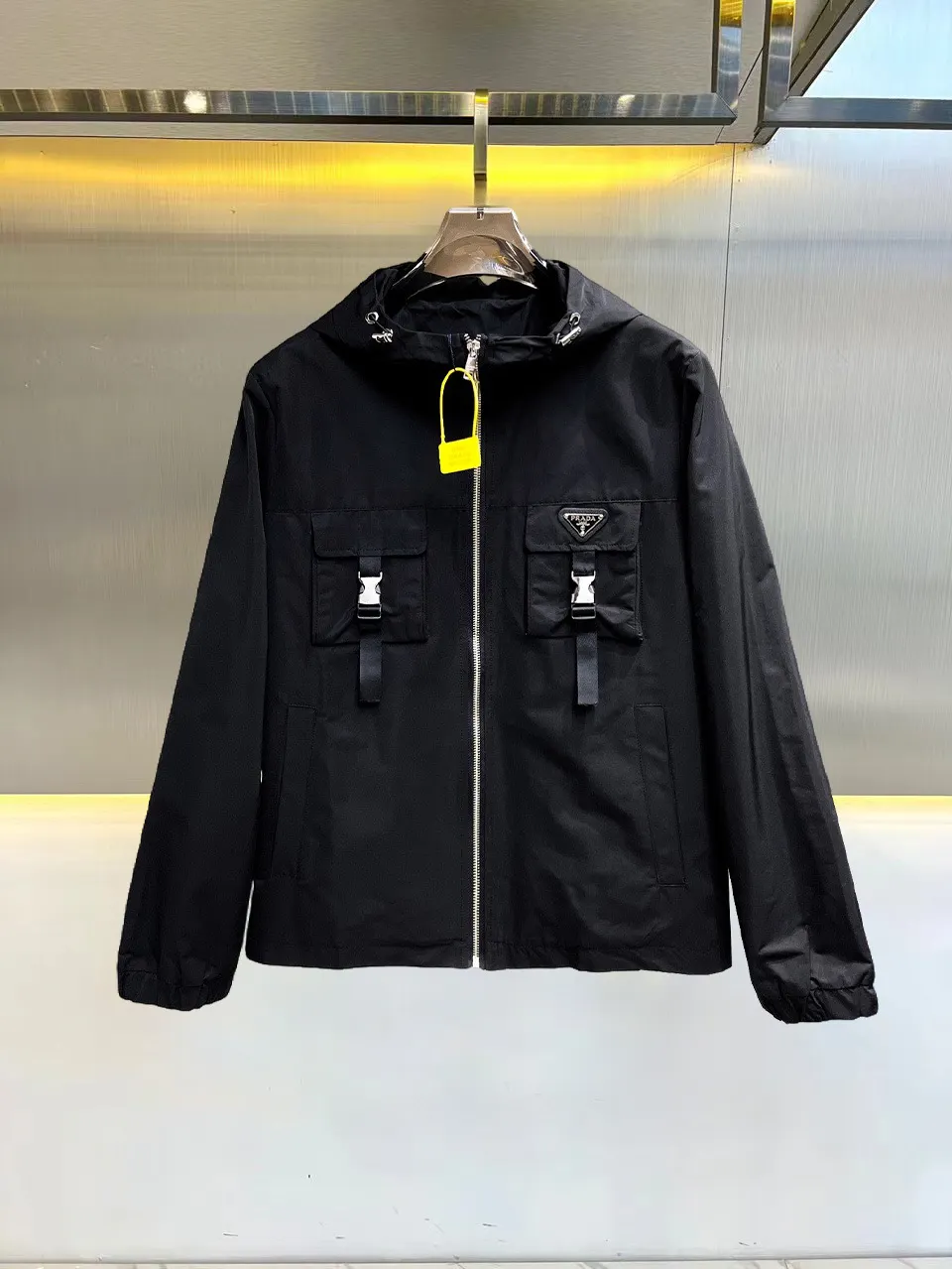 Hooded Utility Jacket with Buckle Pockets D38014727