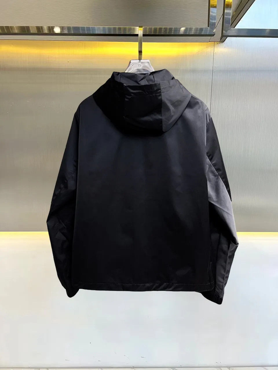 Logo-Plaque Hooded Shell Jacket D38014700 — view 2
