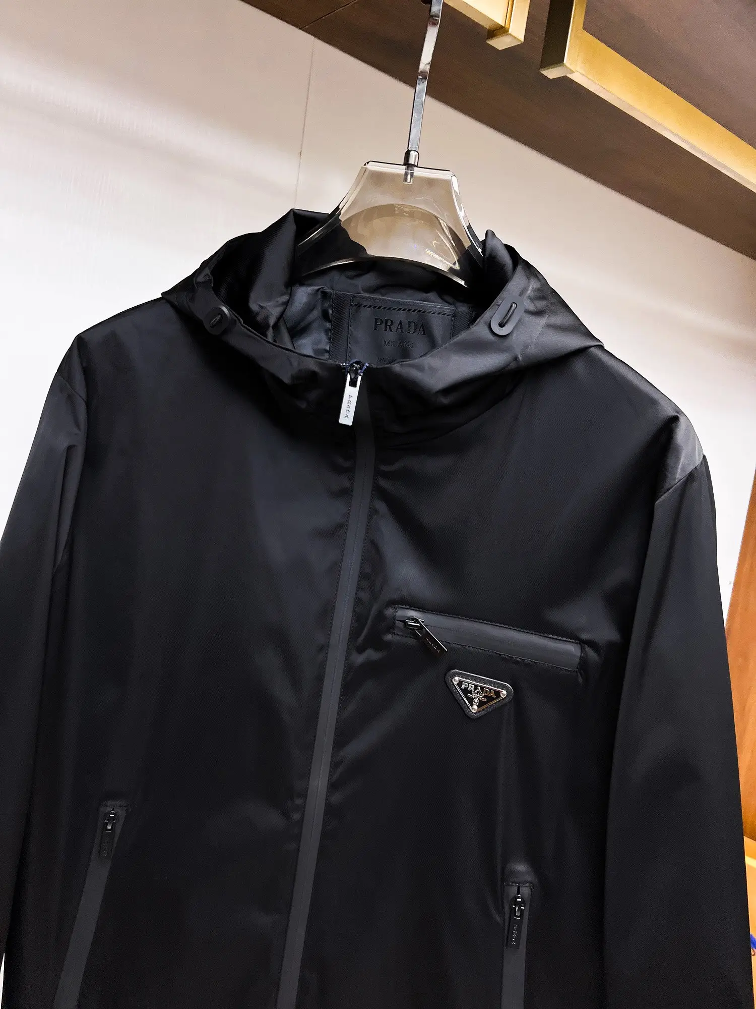 Logo-Plaque Hooded Shell Jacket D38014700 — view 4