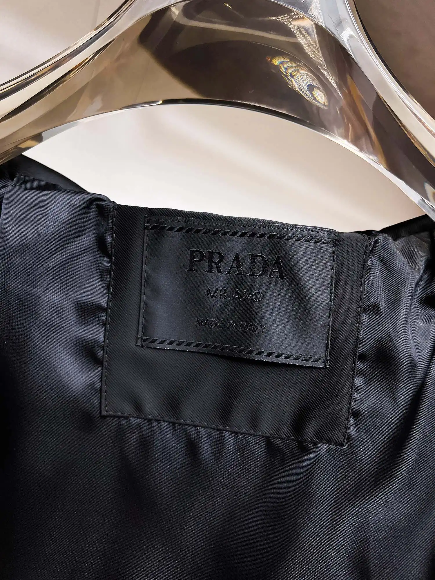 Logo-Plaque Hooded Shell Jacket D38014700 — view 7