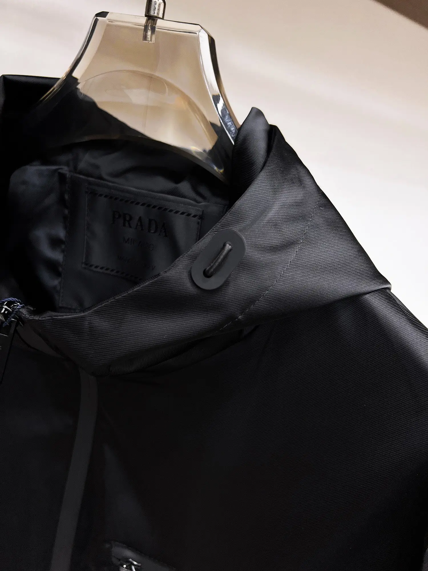 Logo-Plaque Hooded Shell Jacket D38014700 — view 8