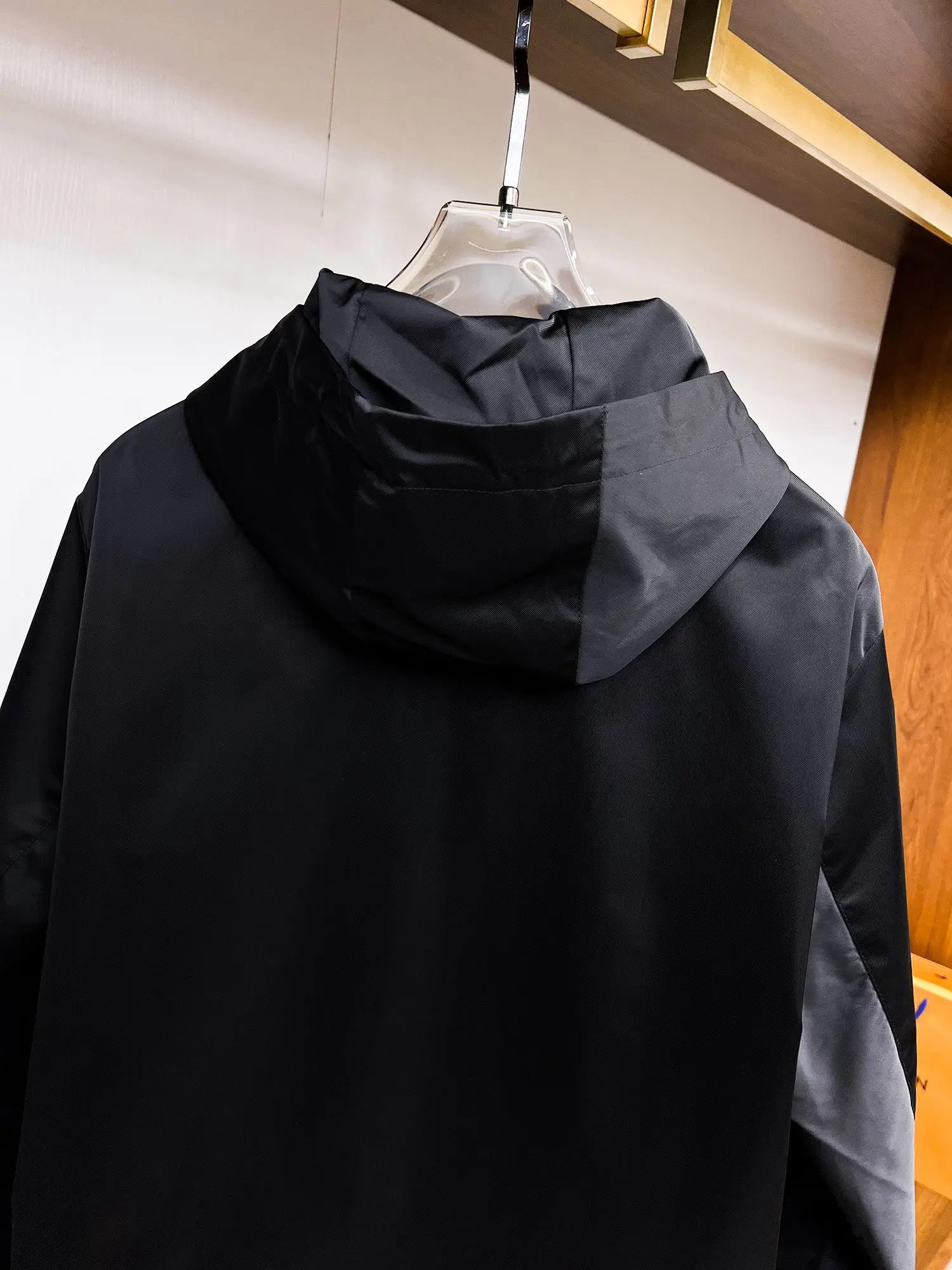 Logo-Plaque Hooded Shell Jacket D38014700 — view 13