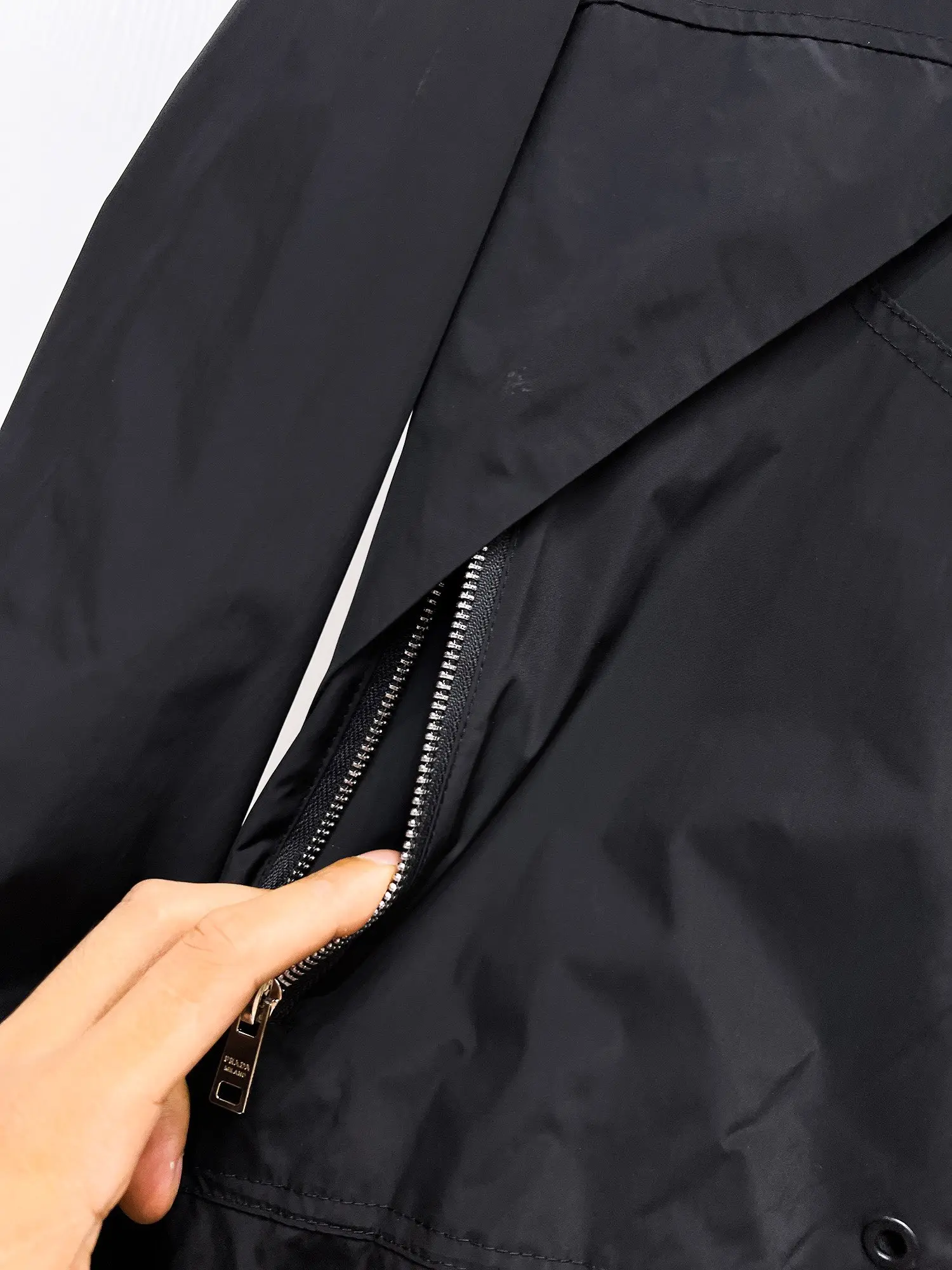 Logo-Print Technical Shell Jacket D38014721 — view 11