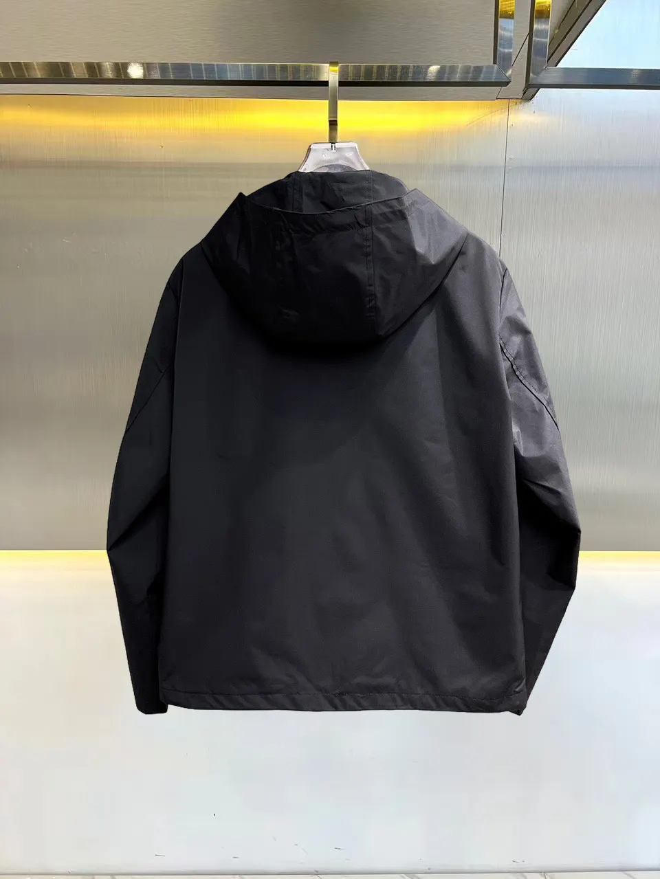 Logo-Appliquéd Hooded Field Jacket D38014716 — view 2