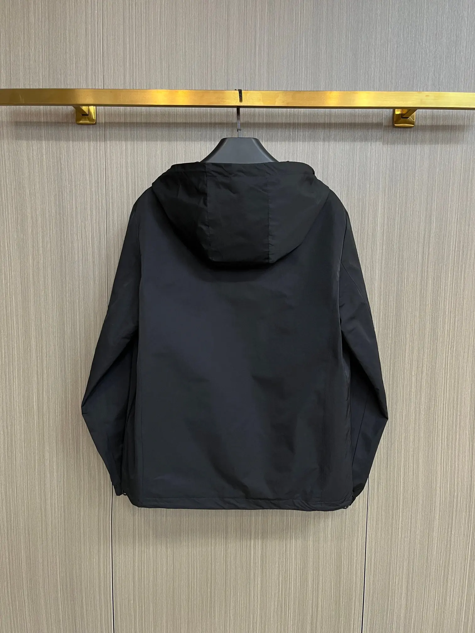 Logo-Patch Hooded Shell Jacket D38014288 — view 2