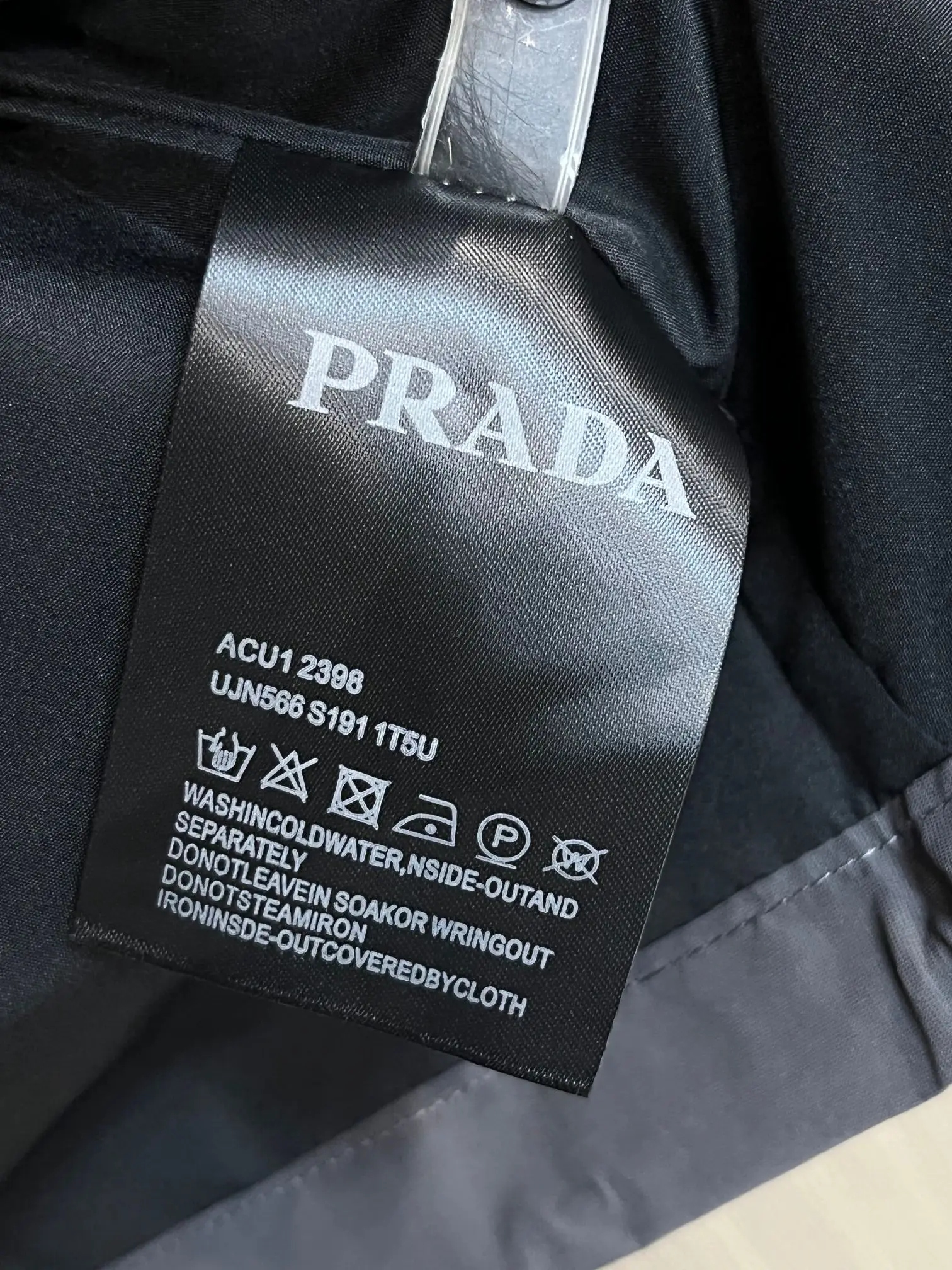 Two-Tone Hooded Windbreaker Jacket D38014369 — view 9