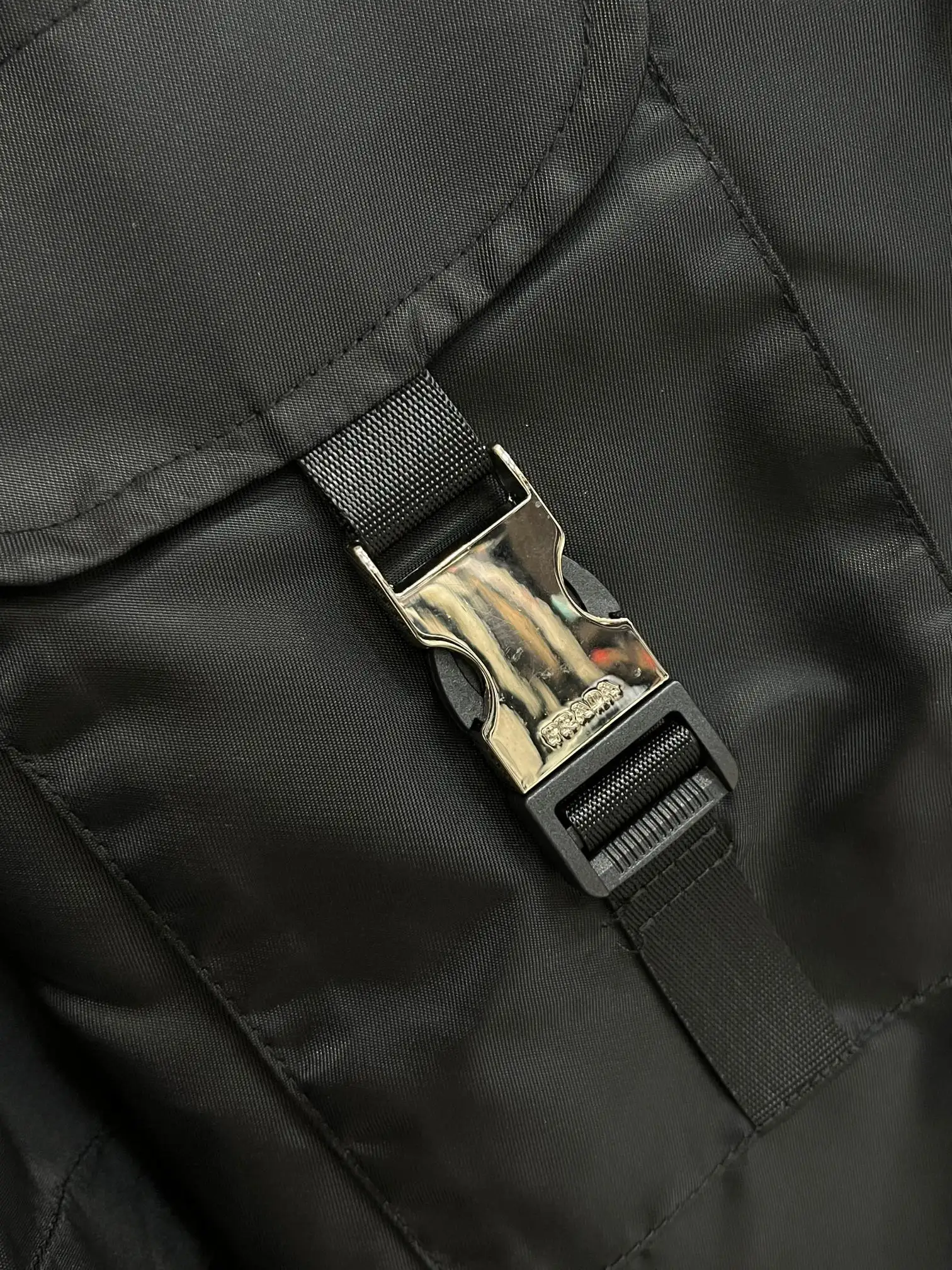 Re-Nylon Buckle Detail Utility Jacket D38014364 — view 6